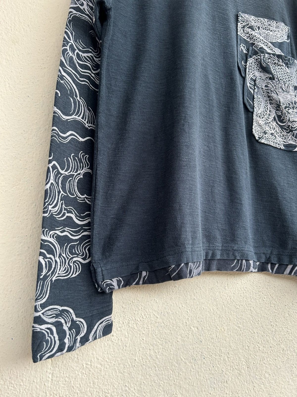 Japanese Brand Karakuri Tamashii Dragon Embroidered Tri Pockets Tshirt Size US L / EU 52-54 / 3 - 6 Thumbnail