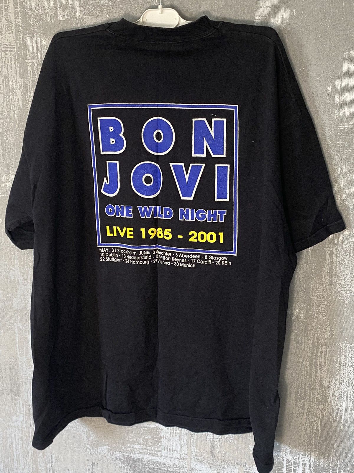 Band Tees Vintage Bon Jovi One Wild Night Rock Band T-shirt 2001 Size US XL / EU 56 / 4 - 5 Thumbnail