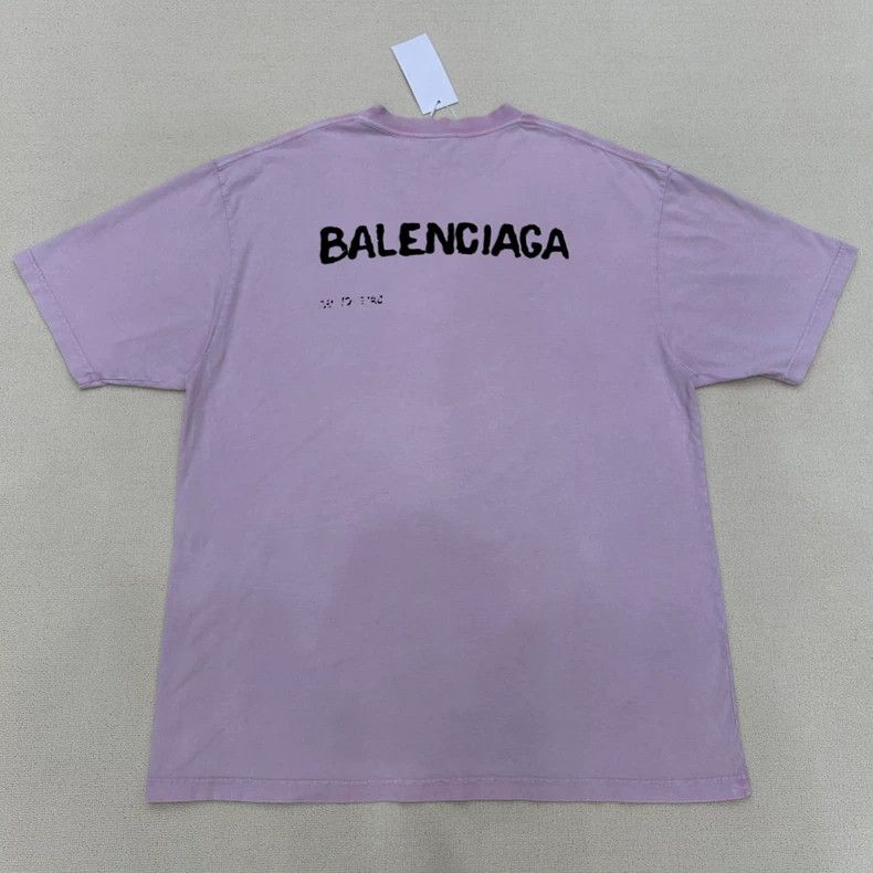 Balenciaga Balenciaga Pink fuzzy logo short sleeve Size US L / EU 52-54 / 3 - 2 Thumbnail
