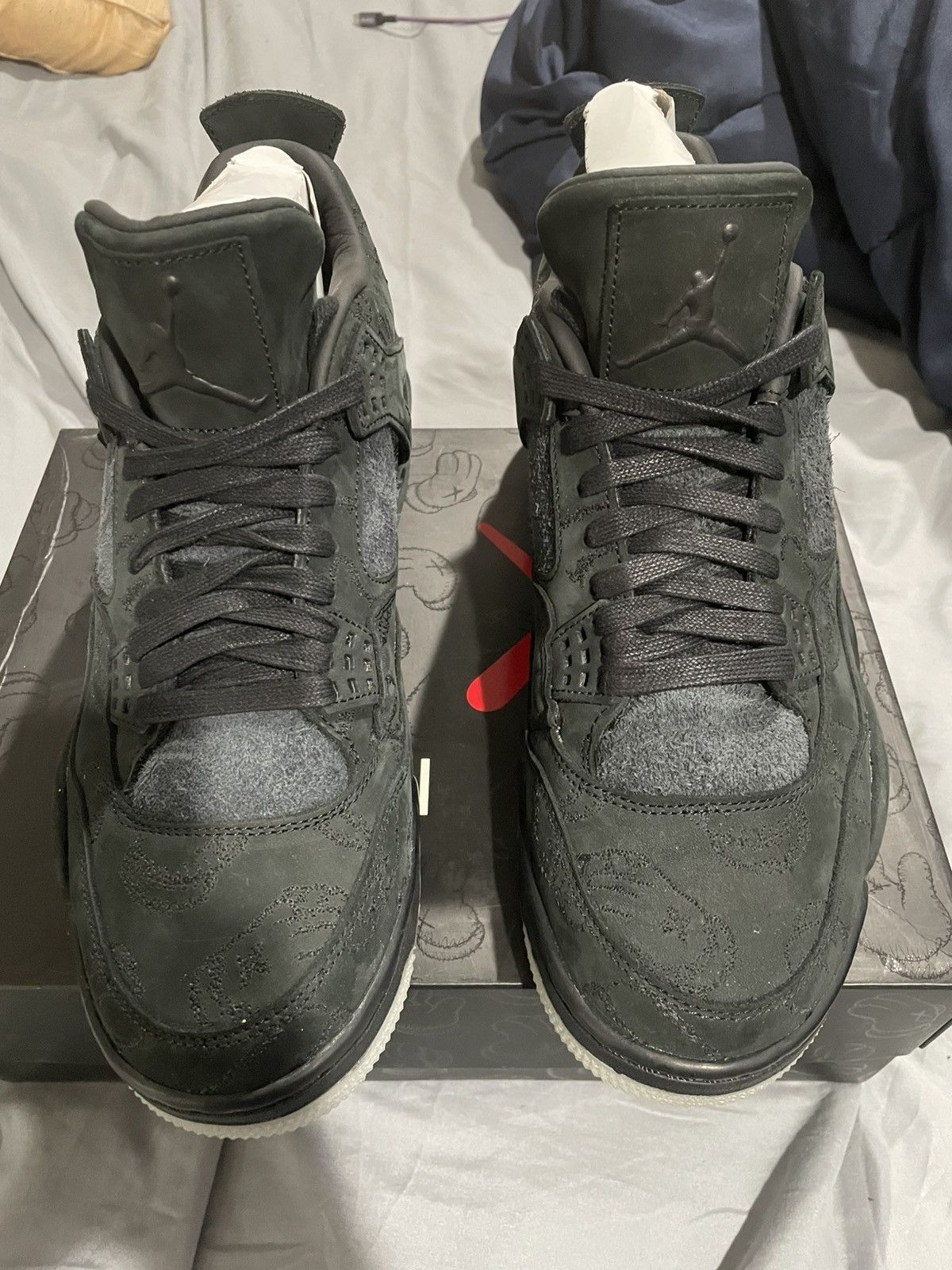 Jordan Brand Air Jordan 4 Kaws 2017 Black Size 10.5 Size US 10.5 / EU 43-44 - 7 Thumbnail