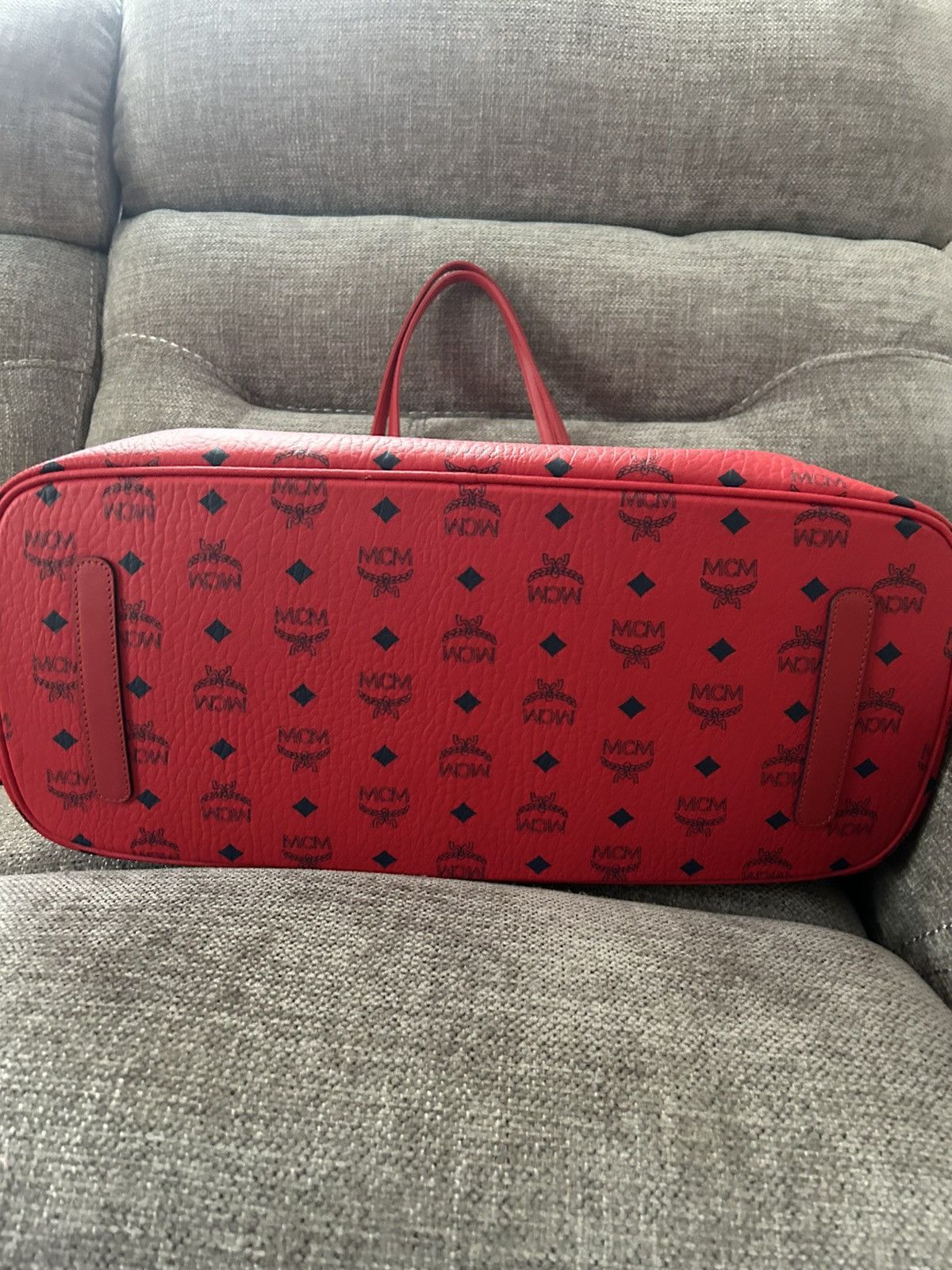 MCM Large Liz Reversible Shopper - Candy Red Size ONE SIZE - 9 Thumbnail