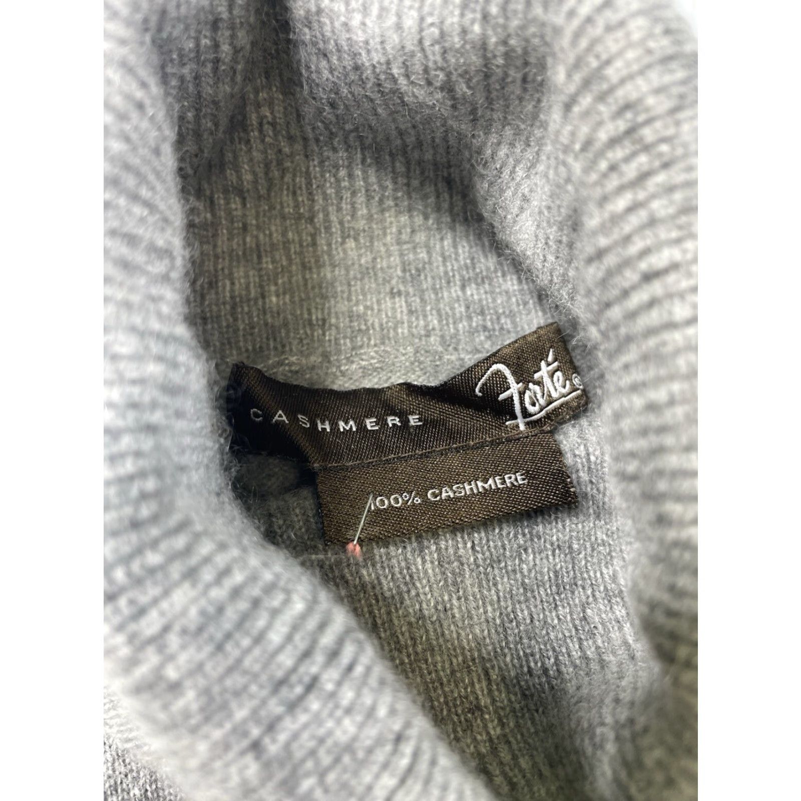 Fortela Forte Women’s Sweater Pullover Turtleneck 100% Cashmere Gray M Regular Knit Long Sleeve Fall Winter Women Size M / US 6-8 / IT 42-44 - 2 Thumbnail