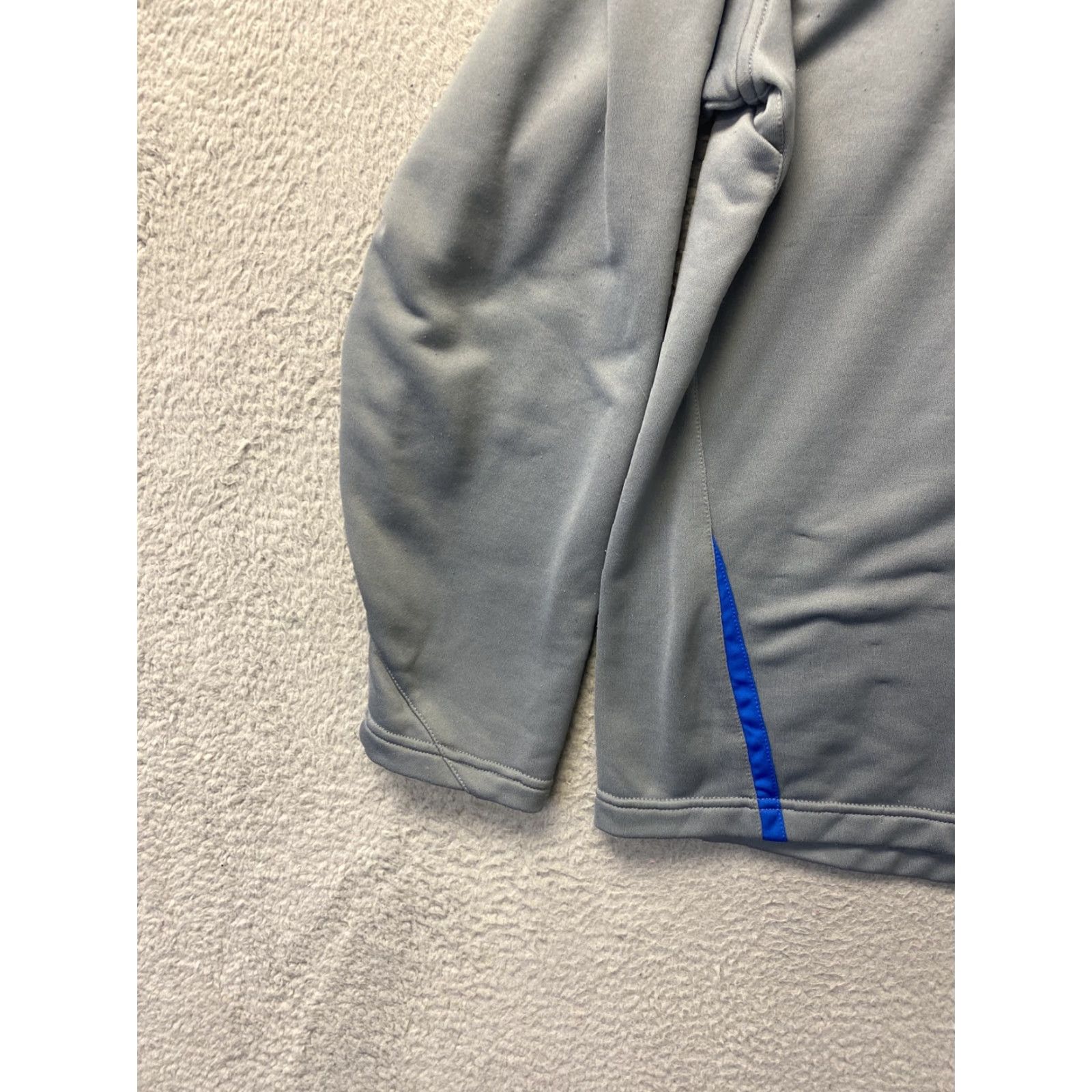 Adidas VINTAGE? Actually not vintage; adidas Therma-Fit Pullover Sweatshirt M Men 1/4 Zip Mock Neck Gray Blue Size US M / EU 48-50 / 2 - 5 Thumbnail