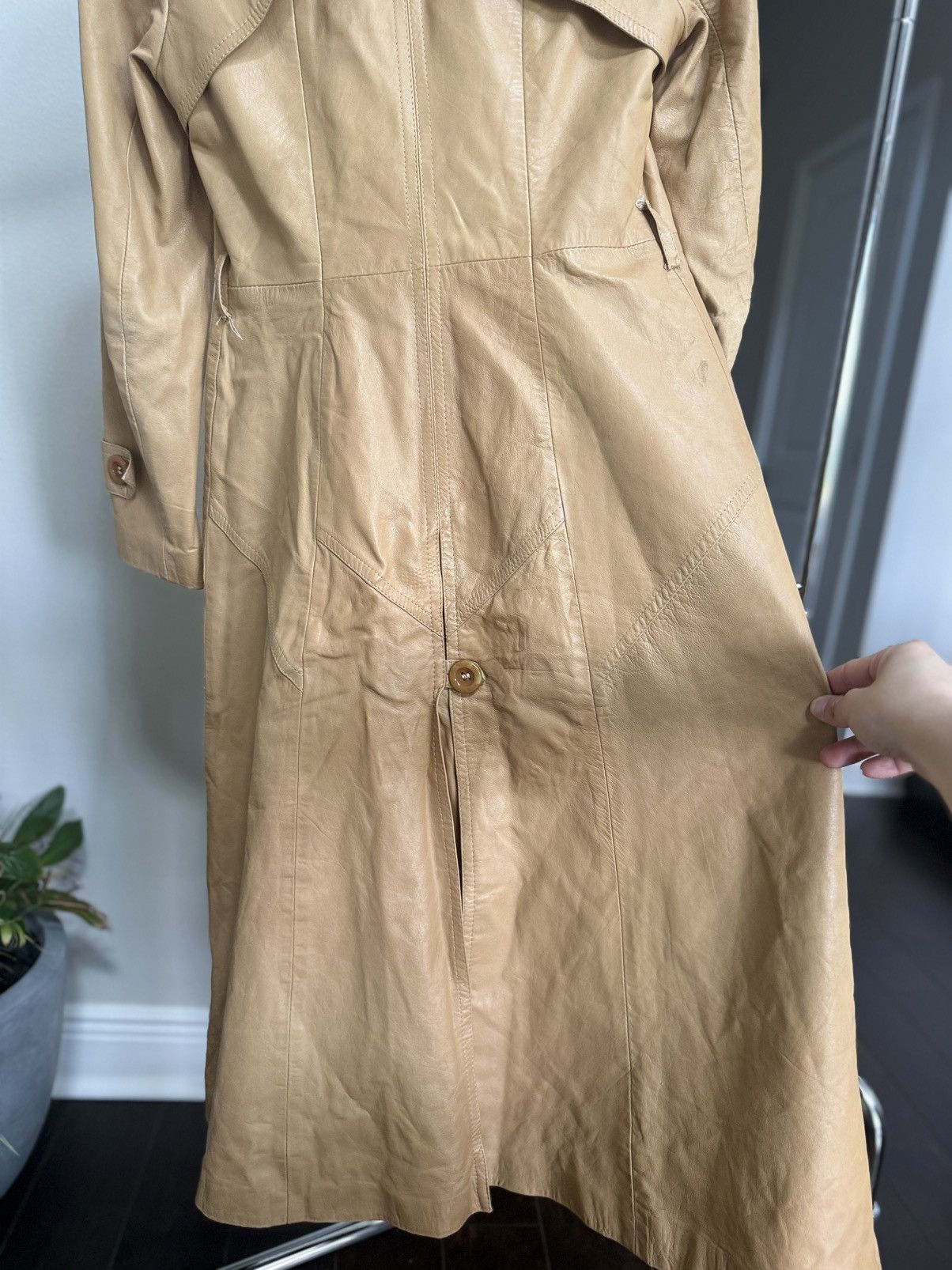 Other Vintage 1960sEuro Camel Leather Double Breasted Trench Coat Size M / US 6-8 / IT 42-44 - 12 Thumbnail