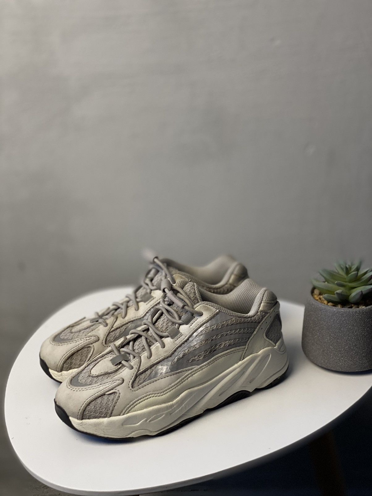 Adidas Adidas Yeezy boost 700 V2 Size US 5 / IT 35 - 1 Thumbnail