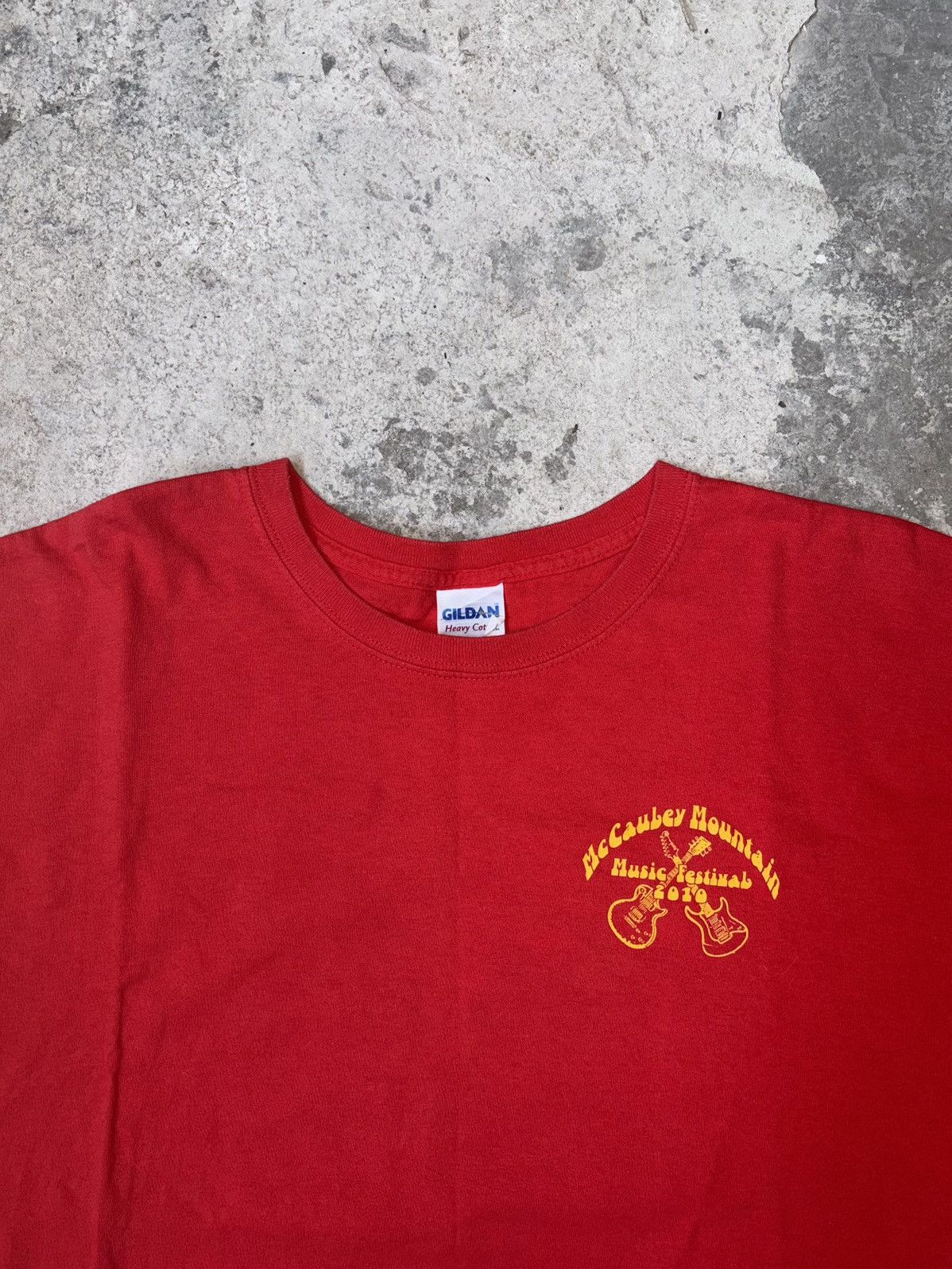 Gildan 2010 Gildan McCauley Mountain Music Festival Size US XL / EU 56 / 4 - 3 Thumbnail