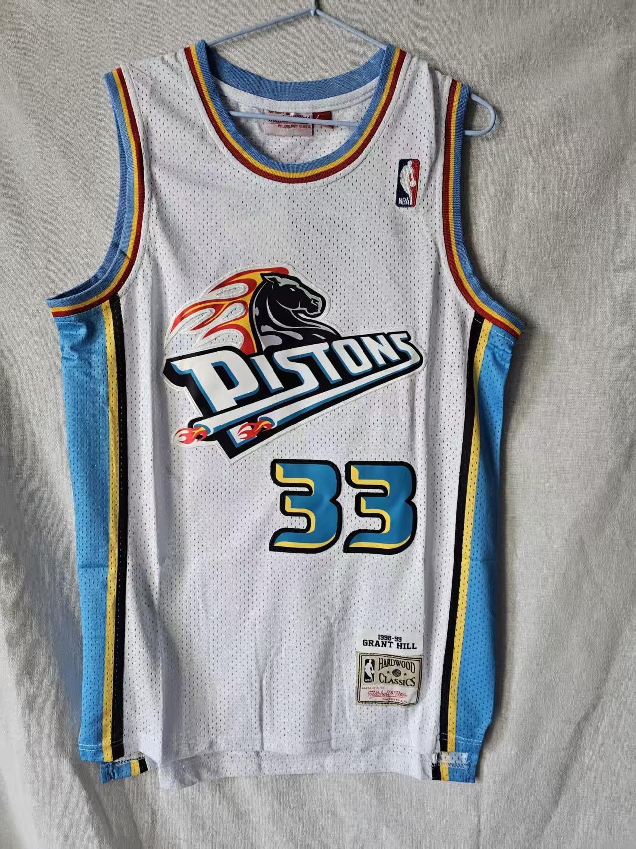 NBA Detroit Pistons 33 Grant Hill Jersey Stitched Size US M / EU 48-50 / 2 - 2 Thumbnail