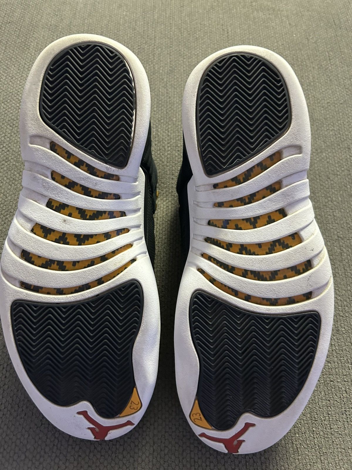 Jordan Brand Jordan 12 Retro Reverse Taxi Size US 10 / EU 43 - 7 Thumbnail