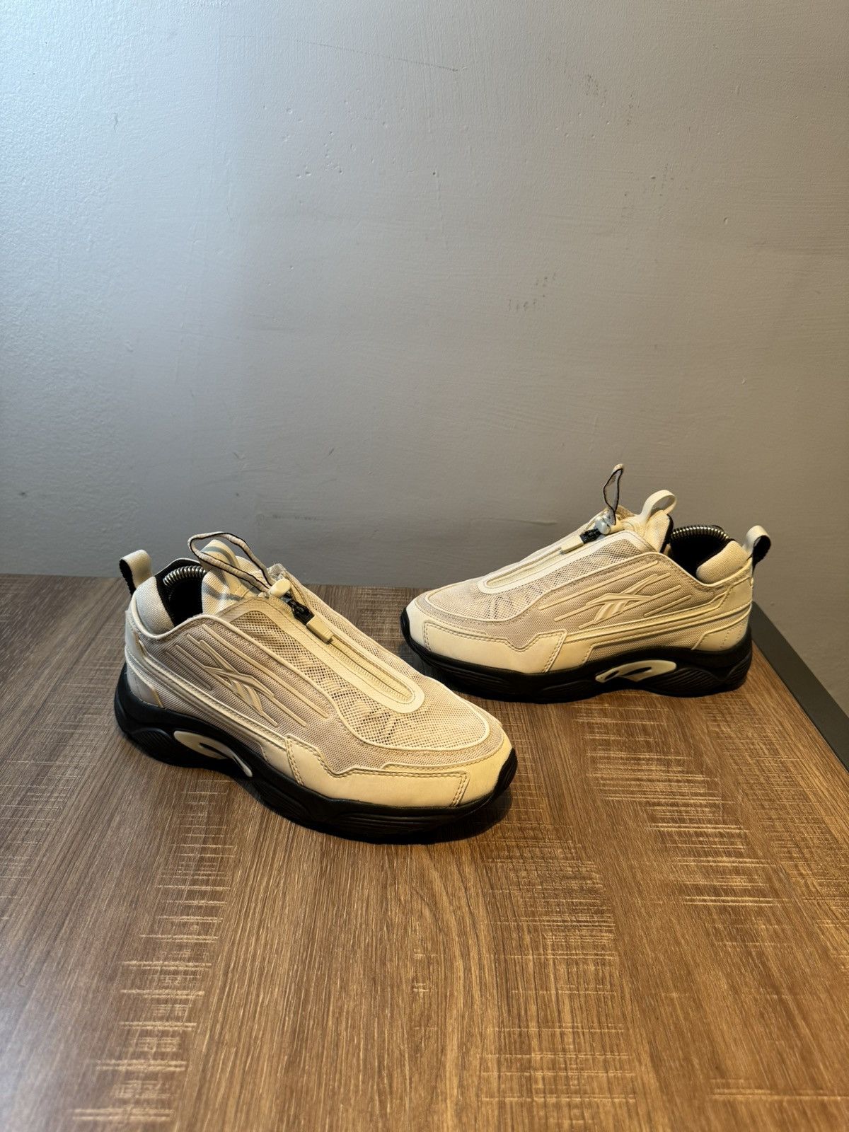 Reebok Reebok Gigi Hadid DMX Series 2200 Zip Shoes Womens 7.5 Chalk Size US 7.5 / IT 37.5 - 2 Thumbnail