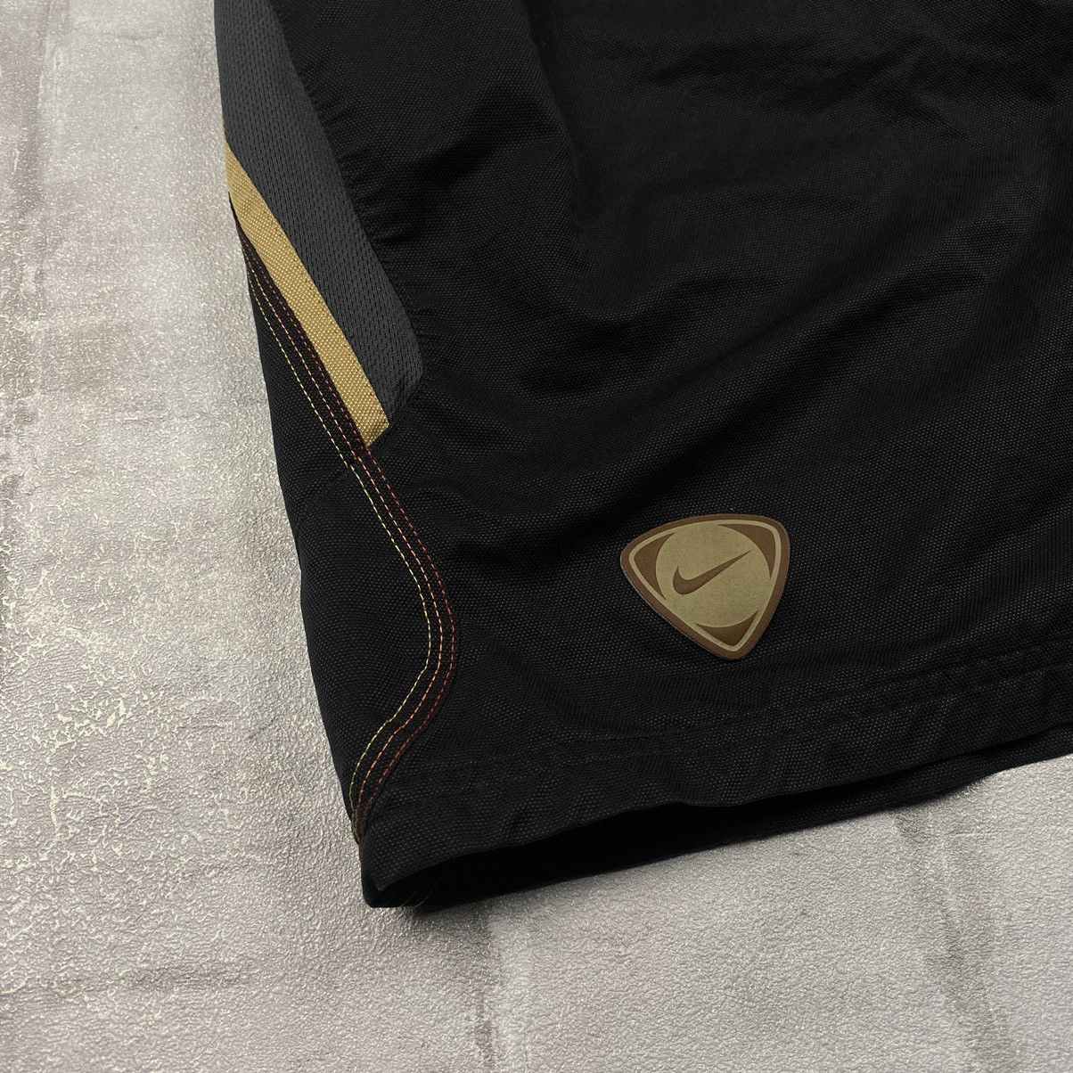 Nike Vintage Nike Ronaldinho 10 Shorts Size US 33 - 3 Thumbnail