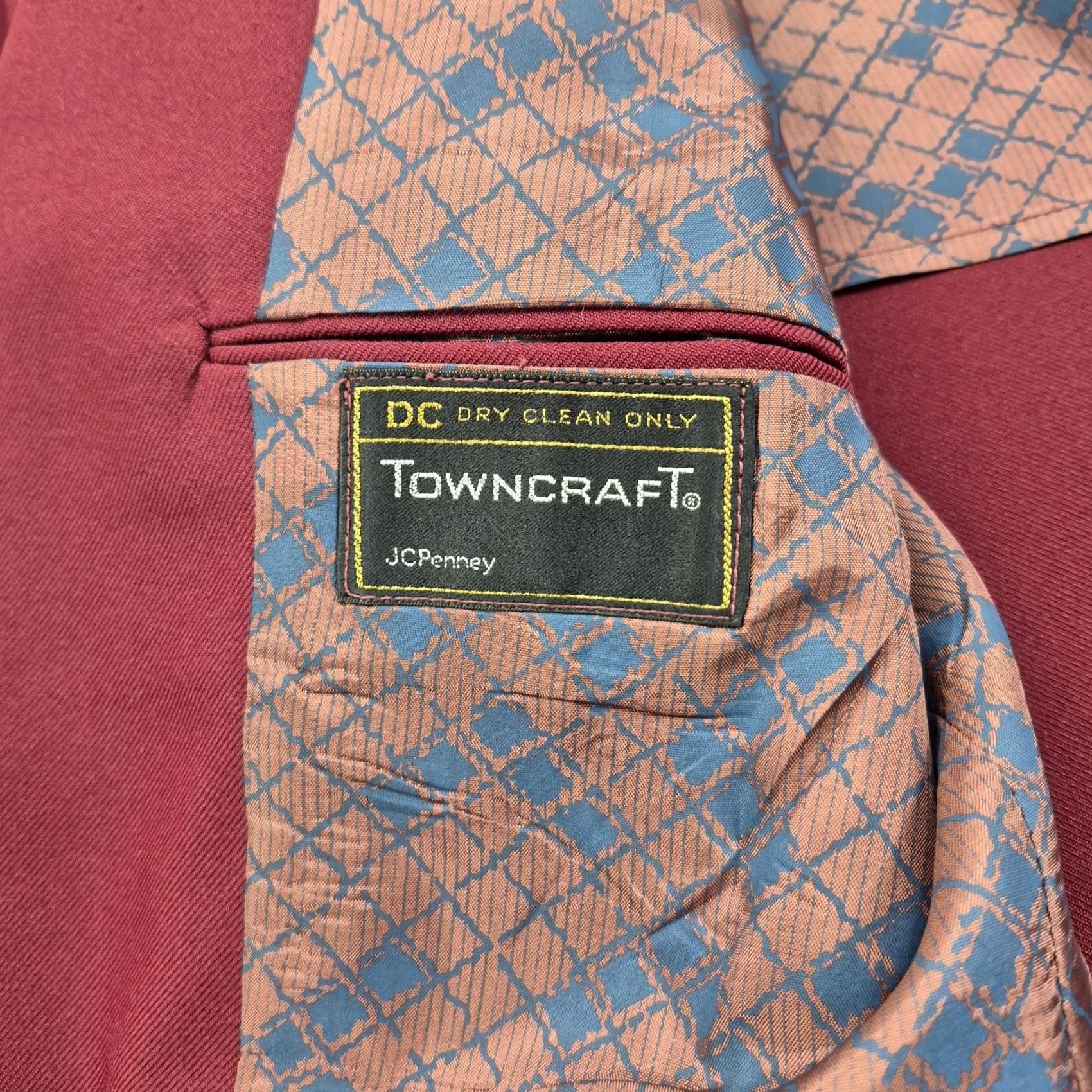 JCPenney VINTAGE Towncraft Blazer Mens 44 Red Two Button Notch Lapel 2 Piece Jacket JC Penney Shirt? Size 44R - 6 Thumbnail