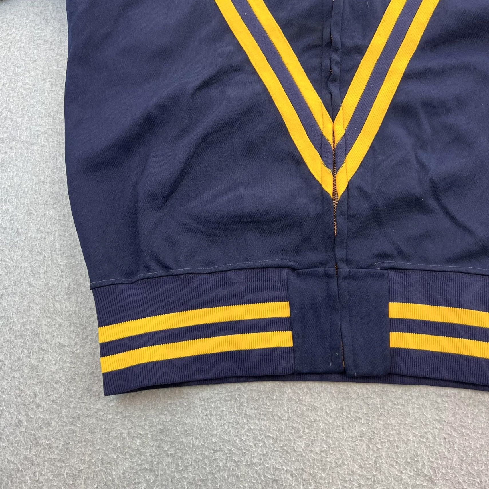 Wilson VINTAGE Wilson Track Jacket Mens Medium Navy Yellow East 60s 70s USA Size US M / EU 48-50 / 2 - 7 Thumbnail
