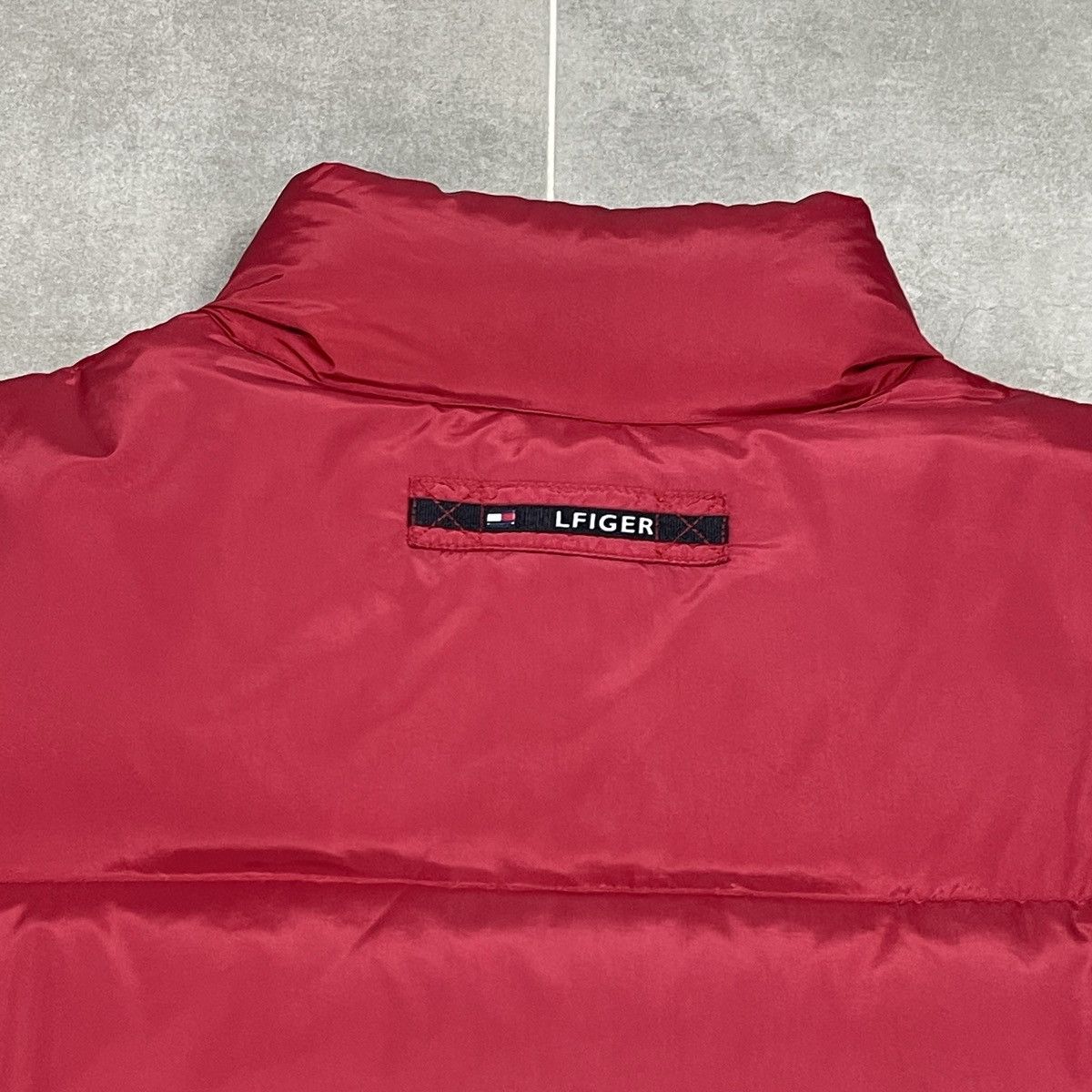 Tommy Hilfiger × Vintage Vintage Tommy Hilfiger Puffer Down Jacket Size L Size US L / EU 52-54 / 3 - 24 Thumbnail
