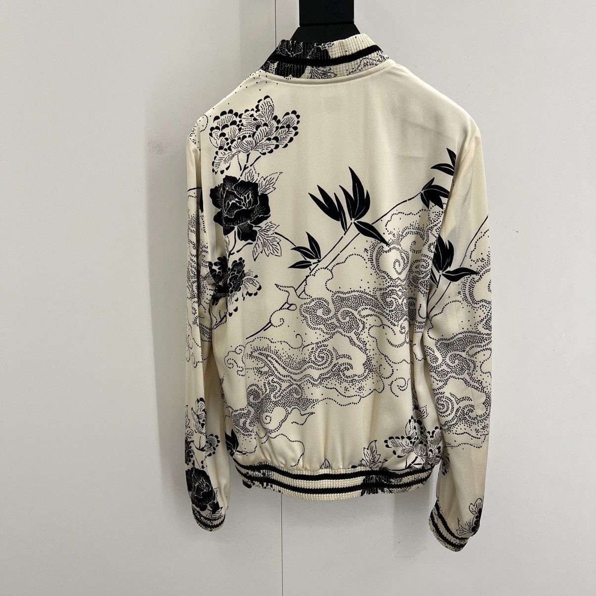 Saint Laurent Paris Saint Laurent Silk Bomber in Small Size US S / EU 44-46 / 1 - 3 Thumbnail
