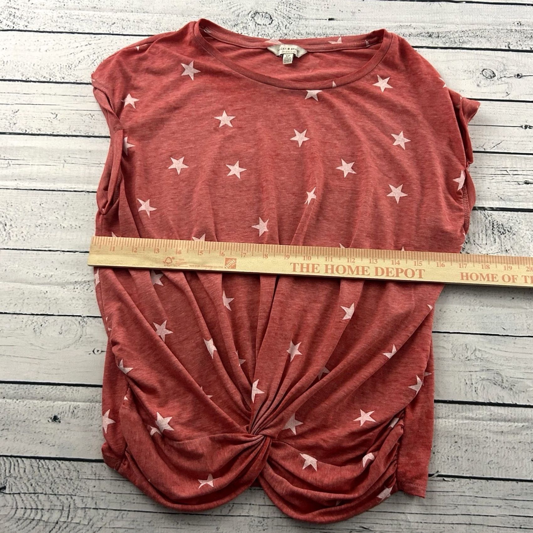 Lucky Brand Lucky Brand Star Print Tie Front Short Sleeve Top Womens S Red Shirt Stars Short Sleeve Tie Front T-Shirt Mens? Size S / US 4 / IT 40 - 4 Thumbnail
