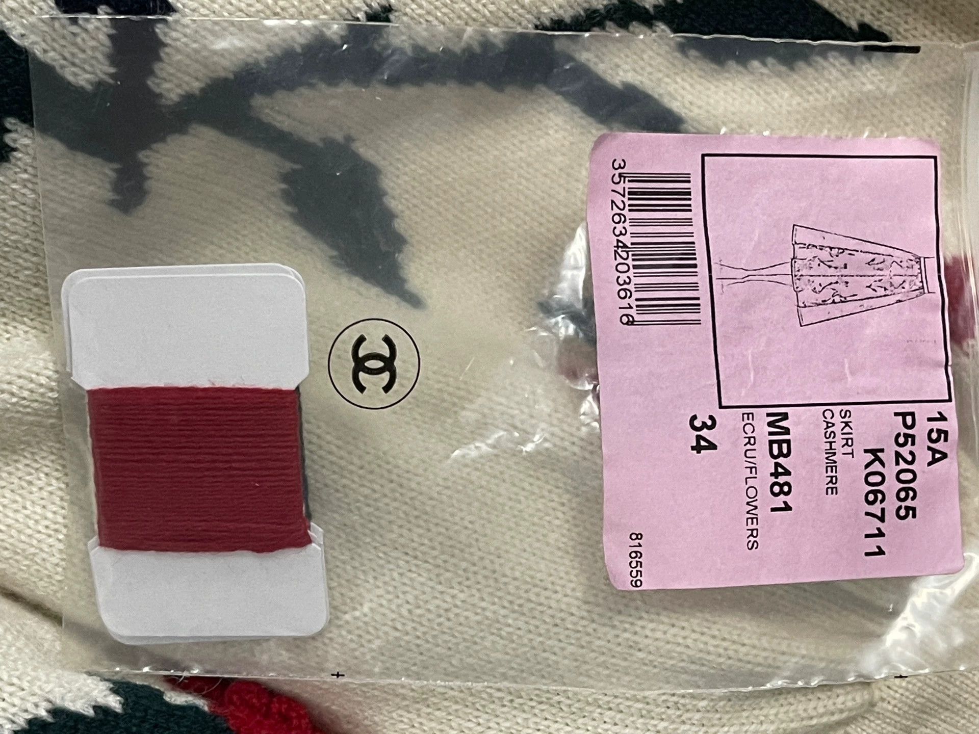 Chanel Chanel Women's New Unused Skirt 34 Size 25" / US 0 / IT 36 - 7 Thumbnail