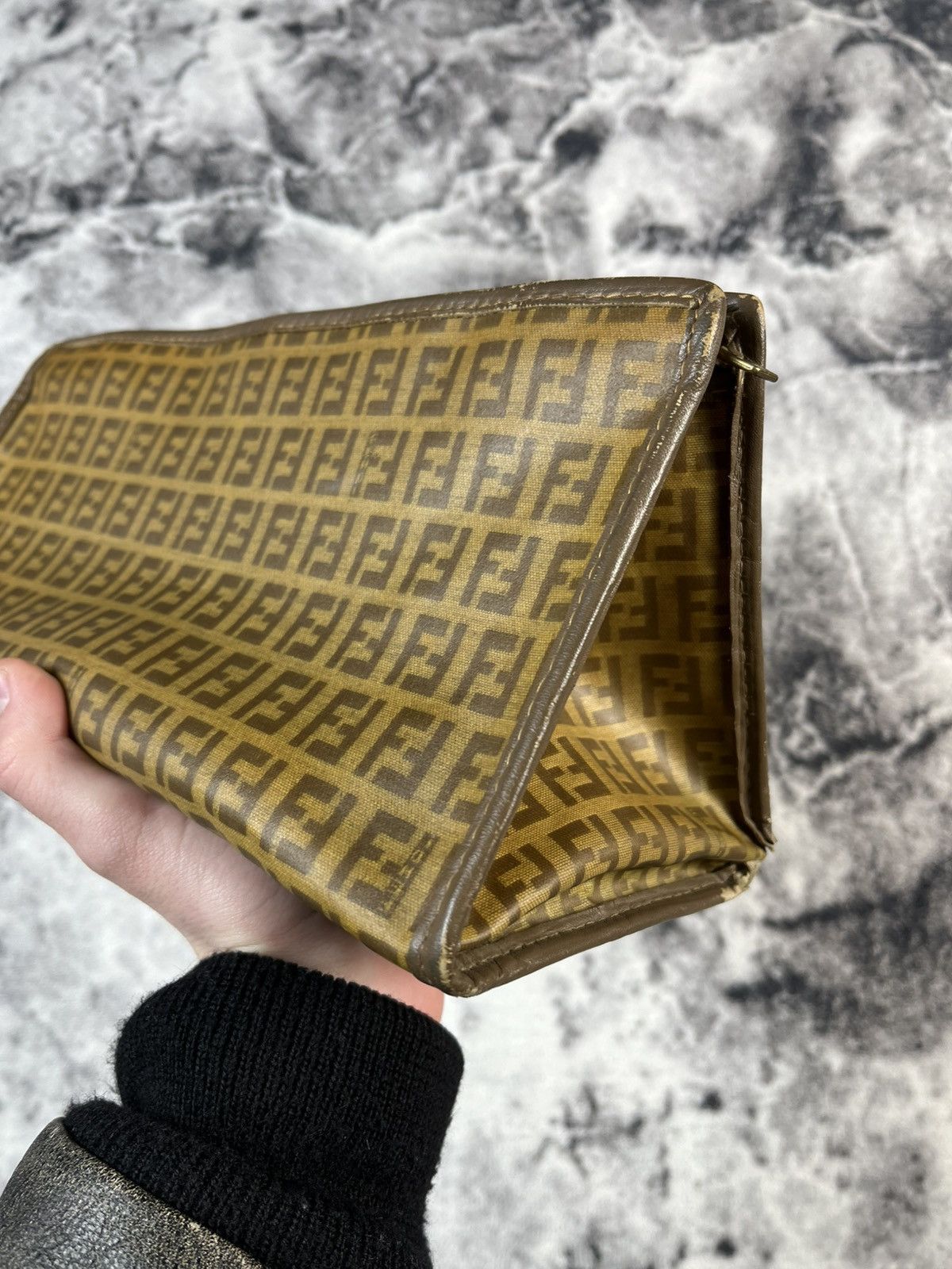 Fendi Vintage Fendi Zucca Monogram Leather Clutch Made In Italy Size ONE SIZE - 8 Thumbnail