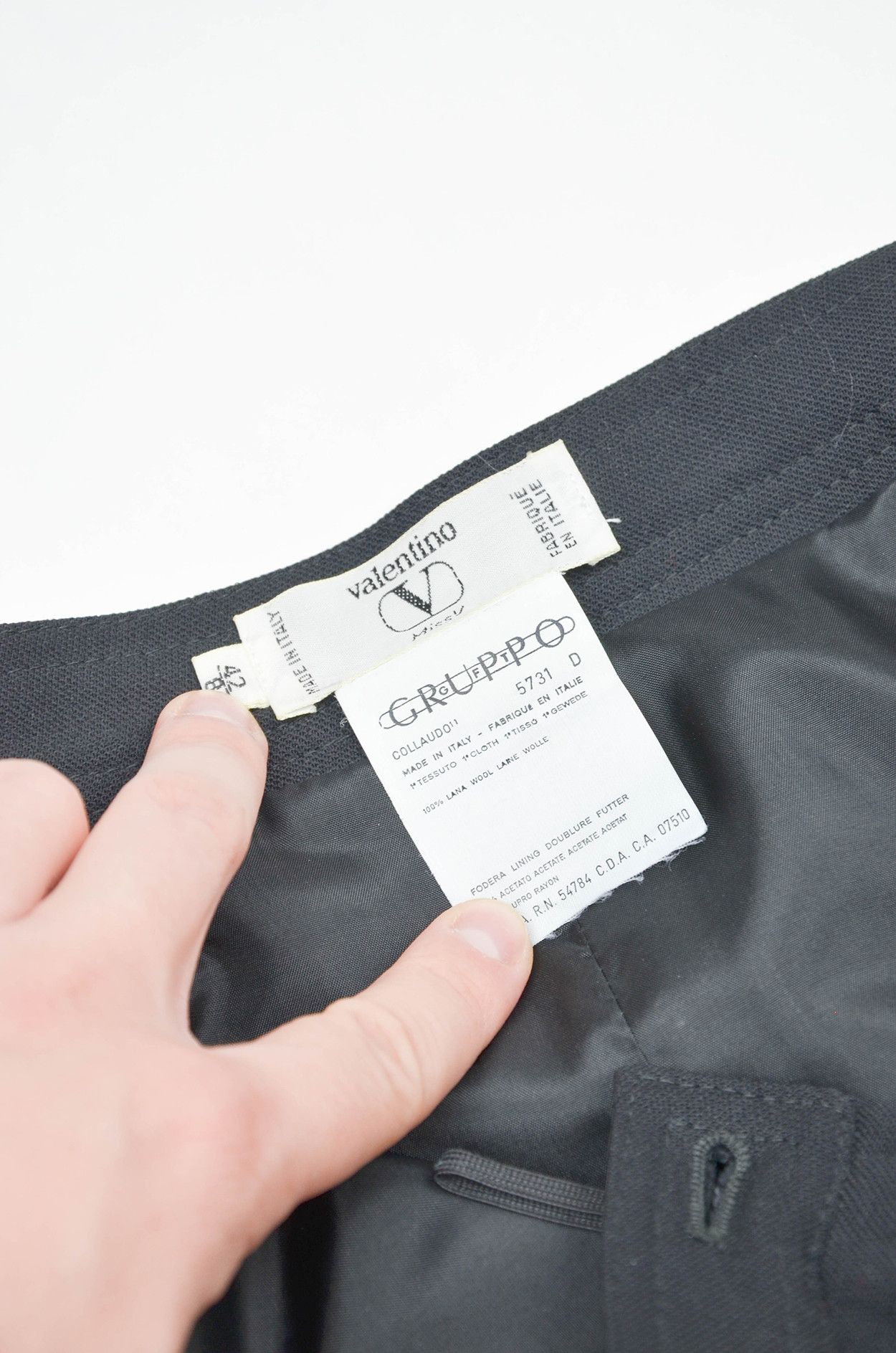 Valentino Valentino Miss V Vintage Wool Skirt – Made in Italy - M Size 28" / US 6 / IT 42 - 6 Thumbnail
