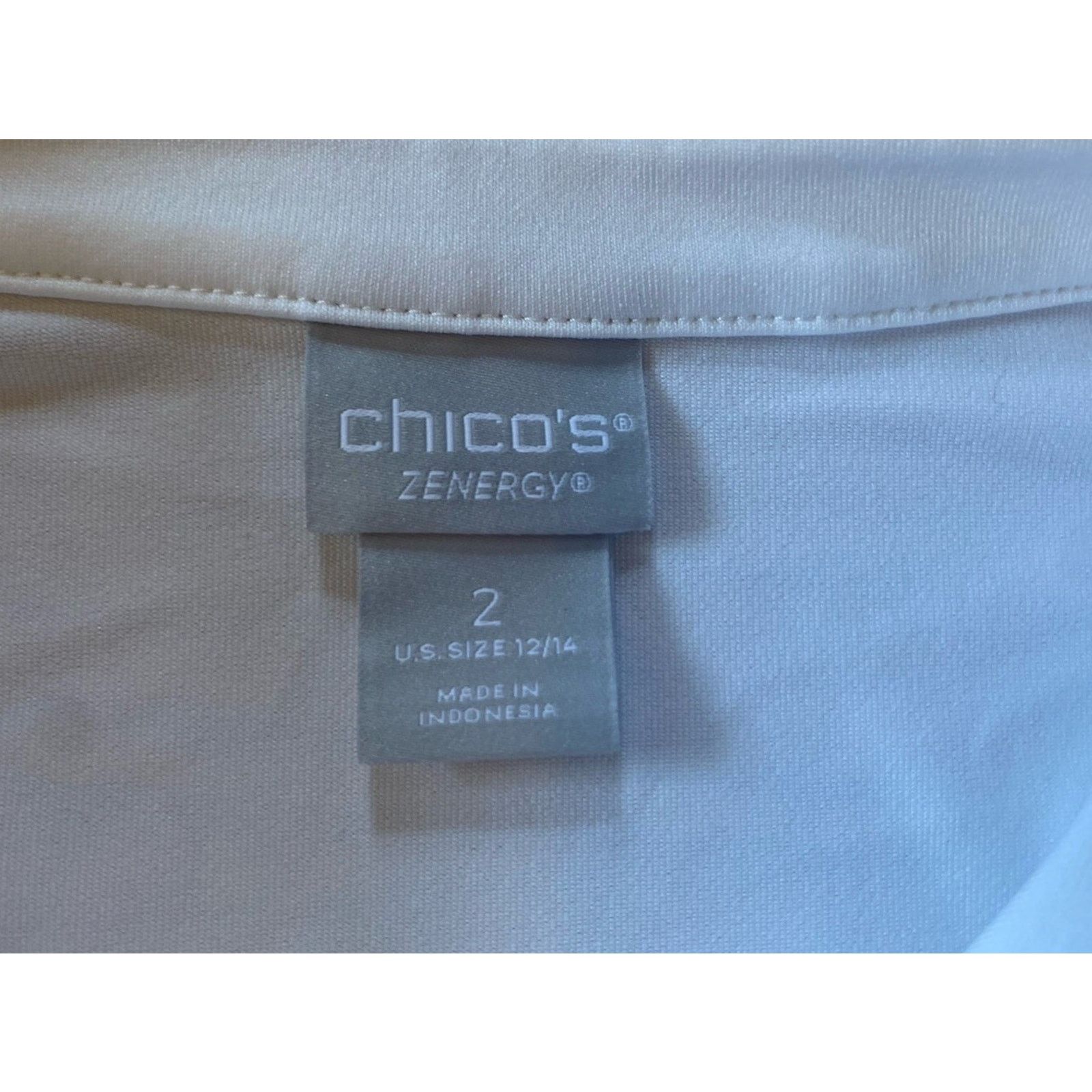 Chicos Chicos Zenergy NWT Size 2 US L UPF Sleeveless Polo Tank Top Size L / US 10 / IT 46 - 2 Thumbnail