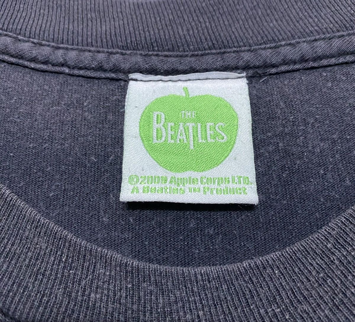 Band Tees Rare‼️🔥Vintage Y2K The Beatles Green Apple Records T-Shirt Size US M / EU 48-50 / 2 - 5 Thumbnail