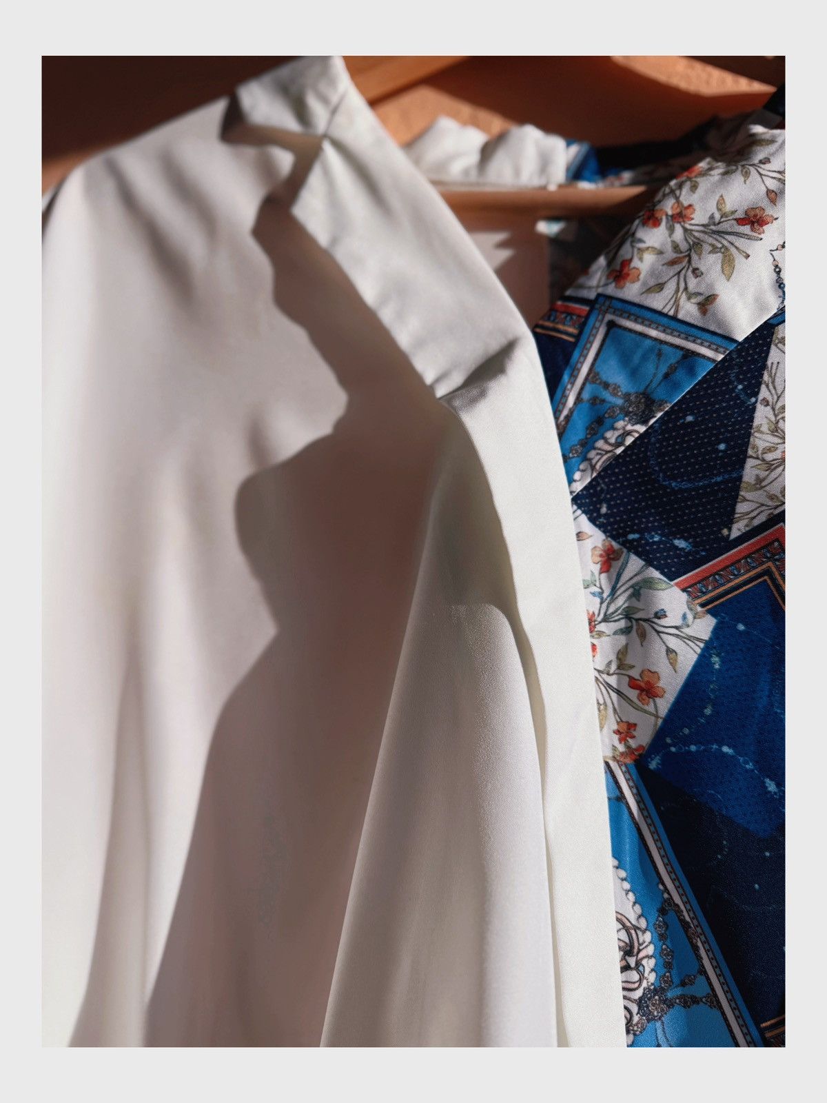 Other Statement Split Shirt – Half Solid White, Half Patch Print Size XL / US 12-14 / IT 48-50 - 5 Thumbnail