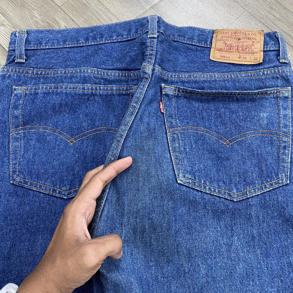 Levi's Vintage Clothing 🇺🇸1990s Vintage Levis 501XX 38x32 Straight Leg Faded Jeans Size US 38 / EU 54 - 19 Thumbnail