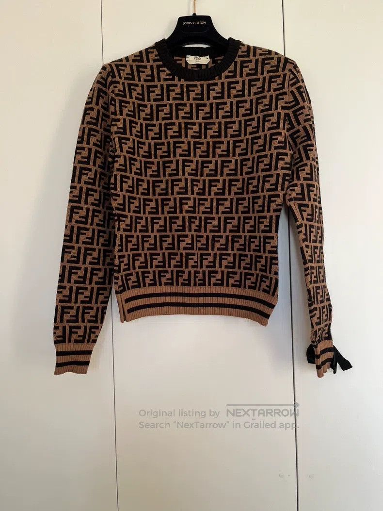 Fendi Fendi Monogram Sweater Size XS / US 0-2 / IT 36-38 - 1 Thumbnail