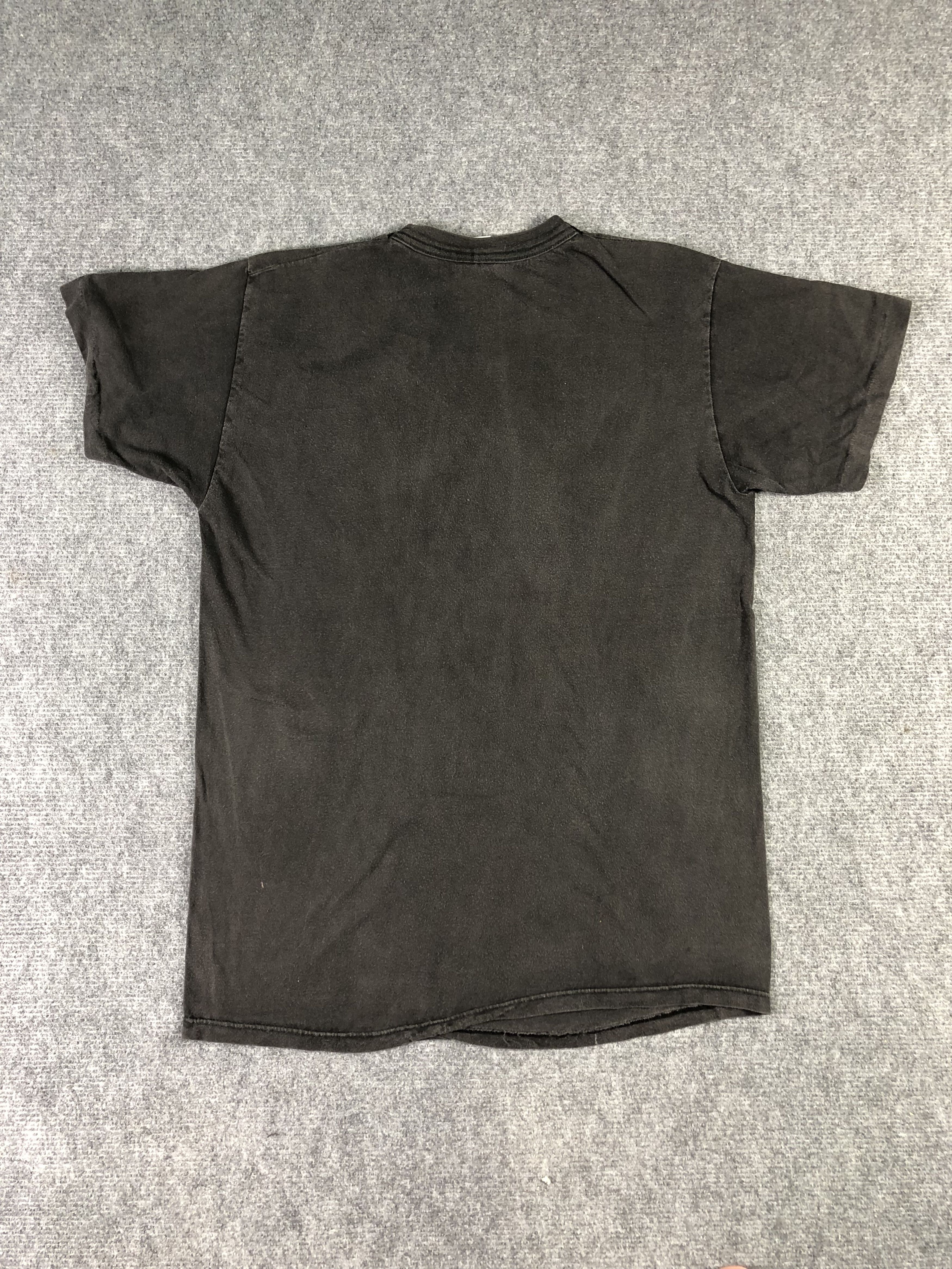 Hard Rock Cafe Vintage Hard Rock Cafe London Size US M / EU 48-50 / 2 - 6 Thumbnail