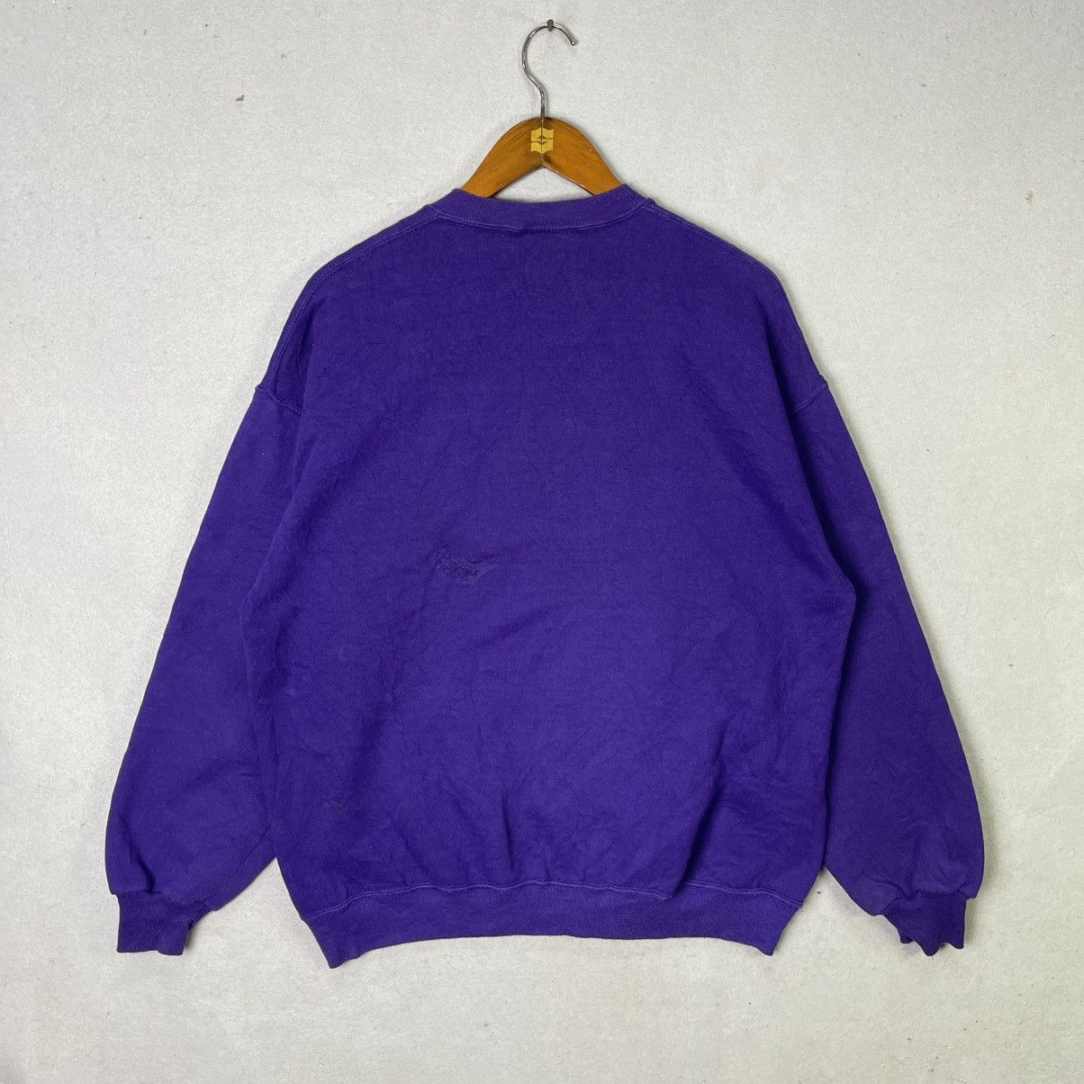 Hard Rock Cafe Vintage Hard Rock Cafe Aspen Purple Crewneck Sweatshirt USA Size US XL / EU 56 / 4 - 6 Thumbnail