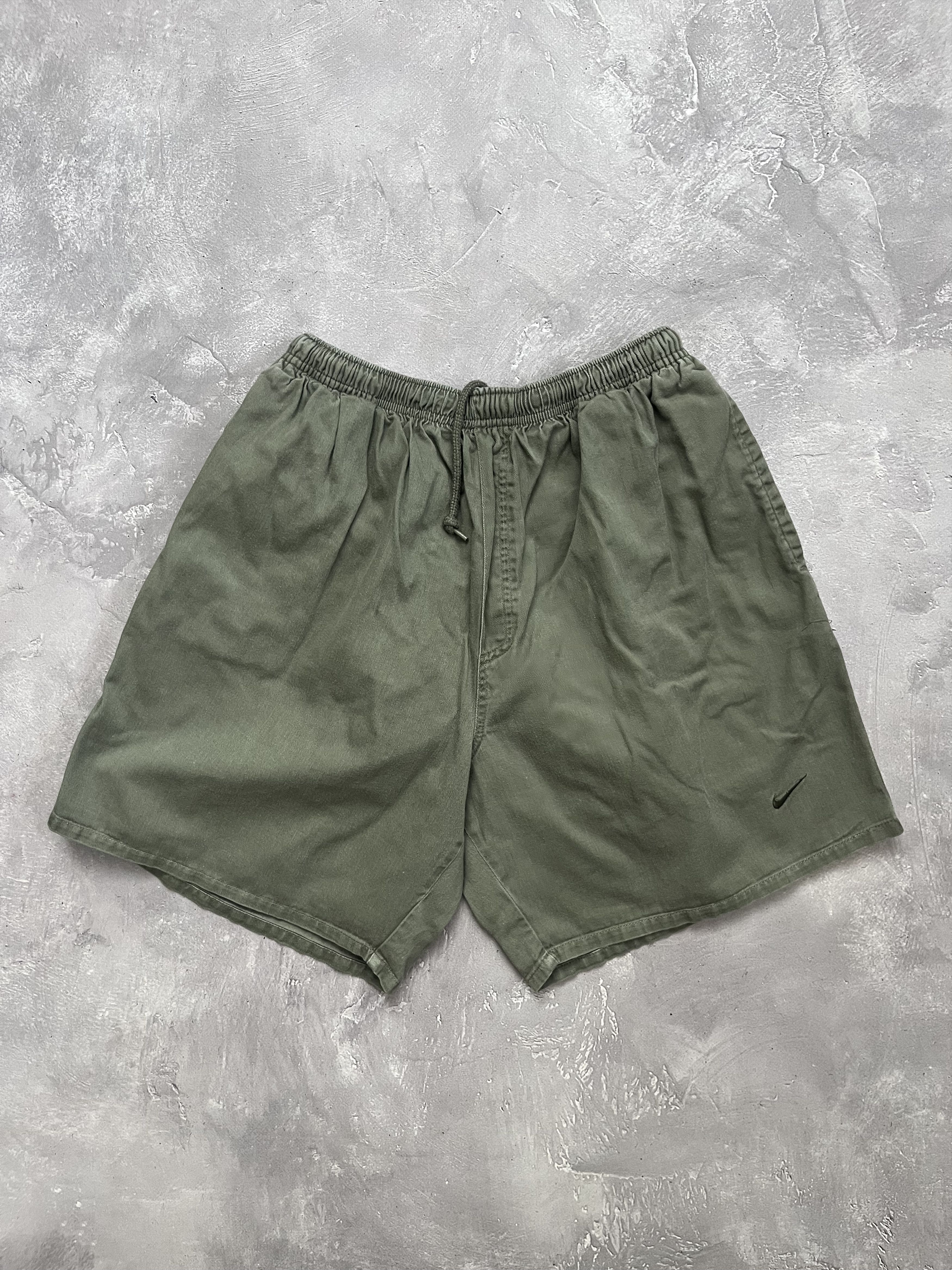 Nike Vintage Nike Y2K Cotton Pleated Shorts Mens Size M Size US 32 / EU 48 - 1 Thumbnail