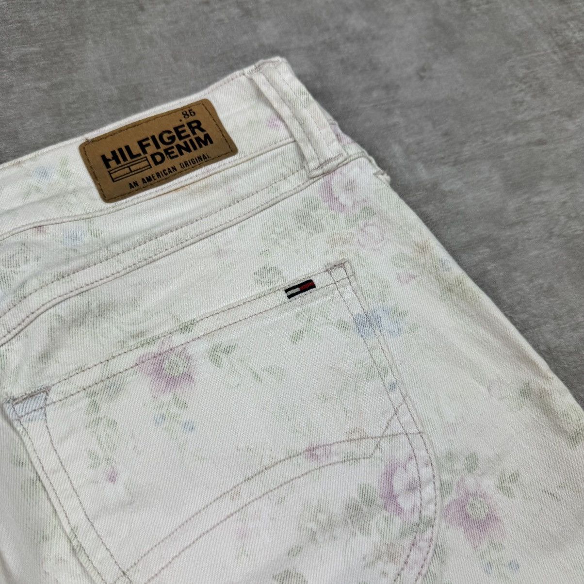 Tommy Hilfiger Tommy Hilfiger Flower Jeans Size 31" - 16 Thumbnail