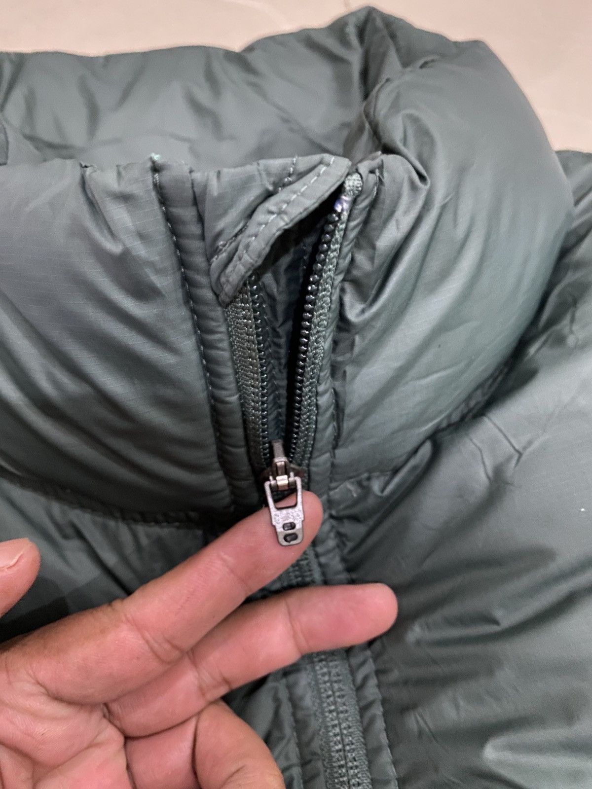 Nike Vintage Nike Puffer Jacket Size US L / EU 52-54 / 3 - 3 Thumbnail