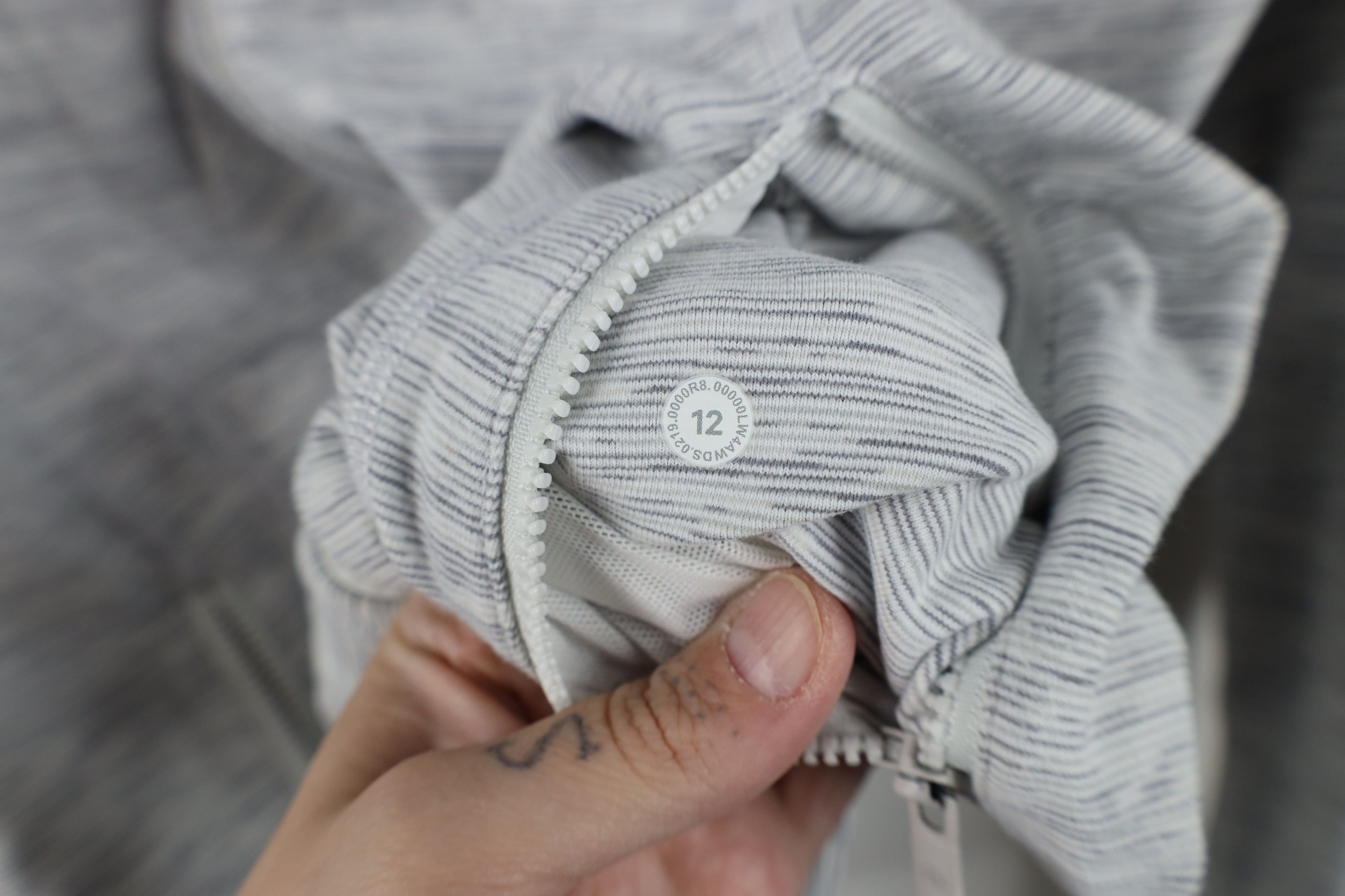 Lululemon Lululemon Yoga Define Full Zip Jacket Heather Gray Size XL / US 12-14 / IT 48-50 - 7 Thumbnail