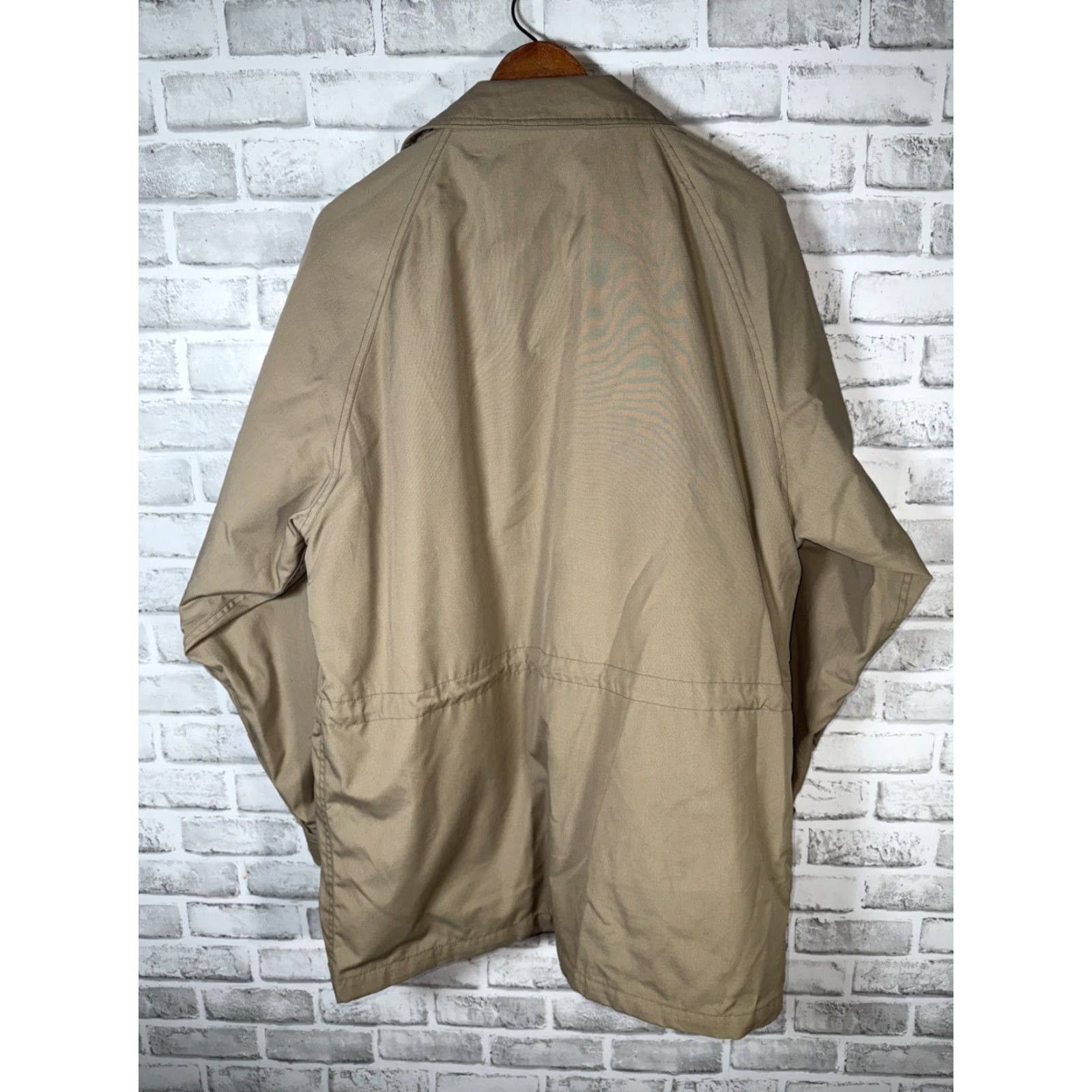 Eddie Bauer VINTAGE Eddie Bauer Jacket Parka Mens L Beige Wool Plaid Noned Barn Work Size US L / EU 52-54 / 3 - 7 Thumbnail