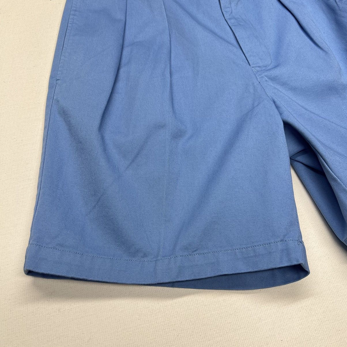 Tommy Hilfiger × Vintage VTG Tommy Hilfiger Shorts Blue Chino Bermuda Button Beach Size US 32 / EU 48 - 2 Thumbnail