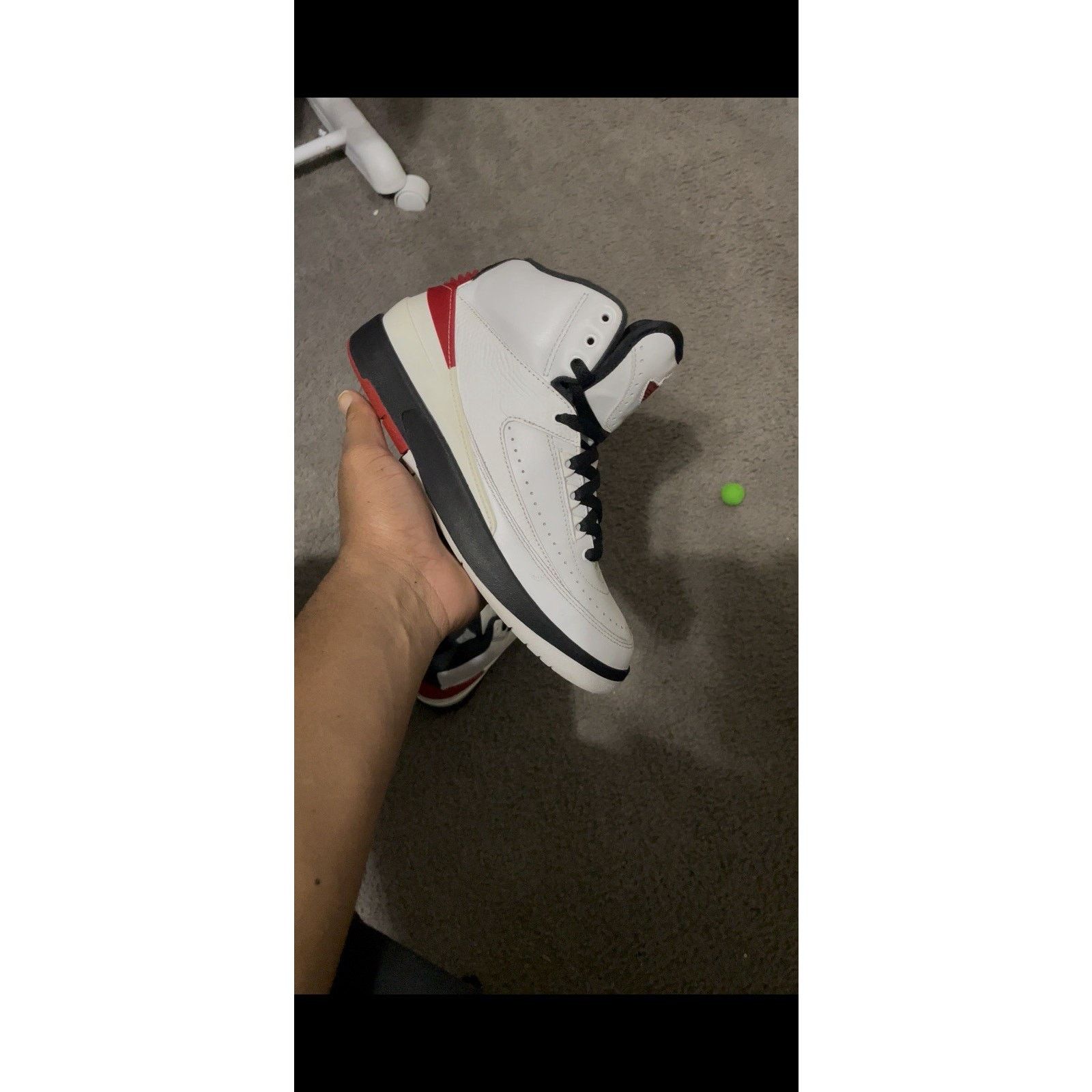 Jordan Brand Size 6y- Air Jordan 2 Retro Chicago White/black/Red Size US 6 / EU 39 - 1 Thumbnail