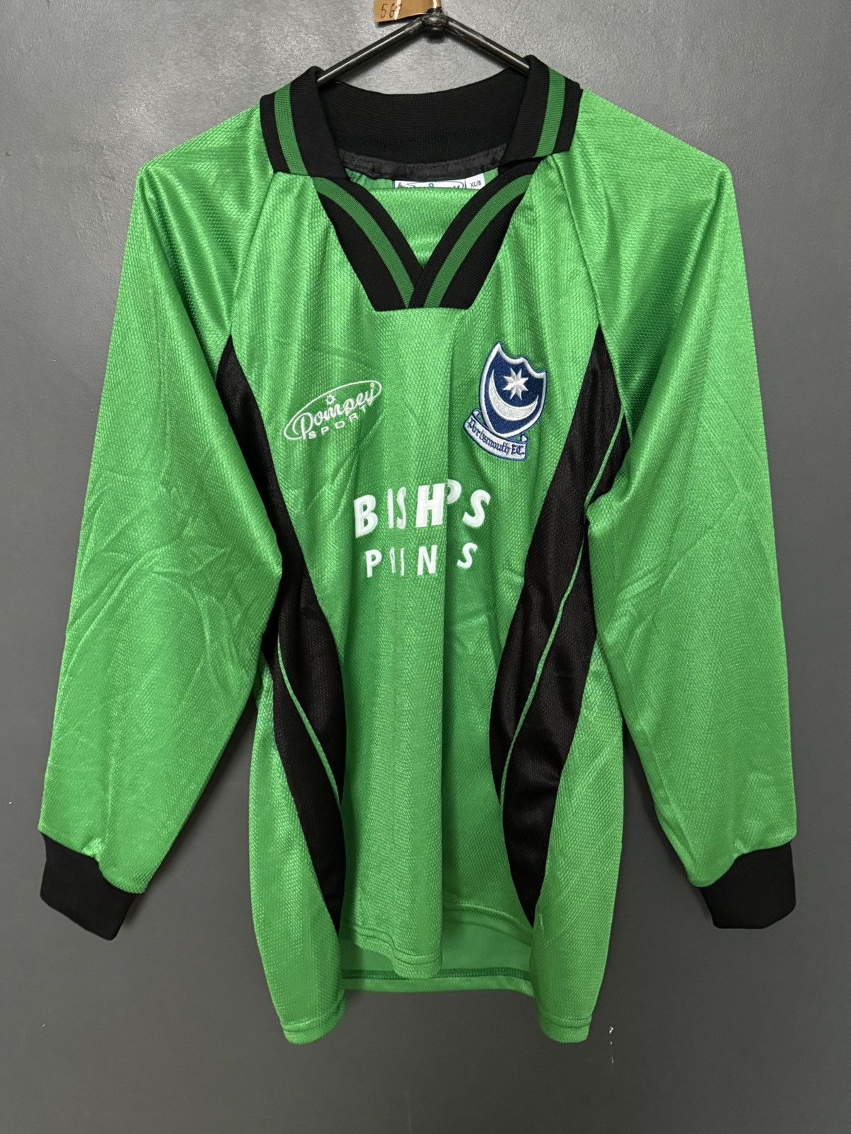 Other Portsmouth 00/02 Goalkeeper Football Jersey Size US XL / EU 56 / 4 - 1 Thumbnail
