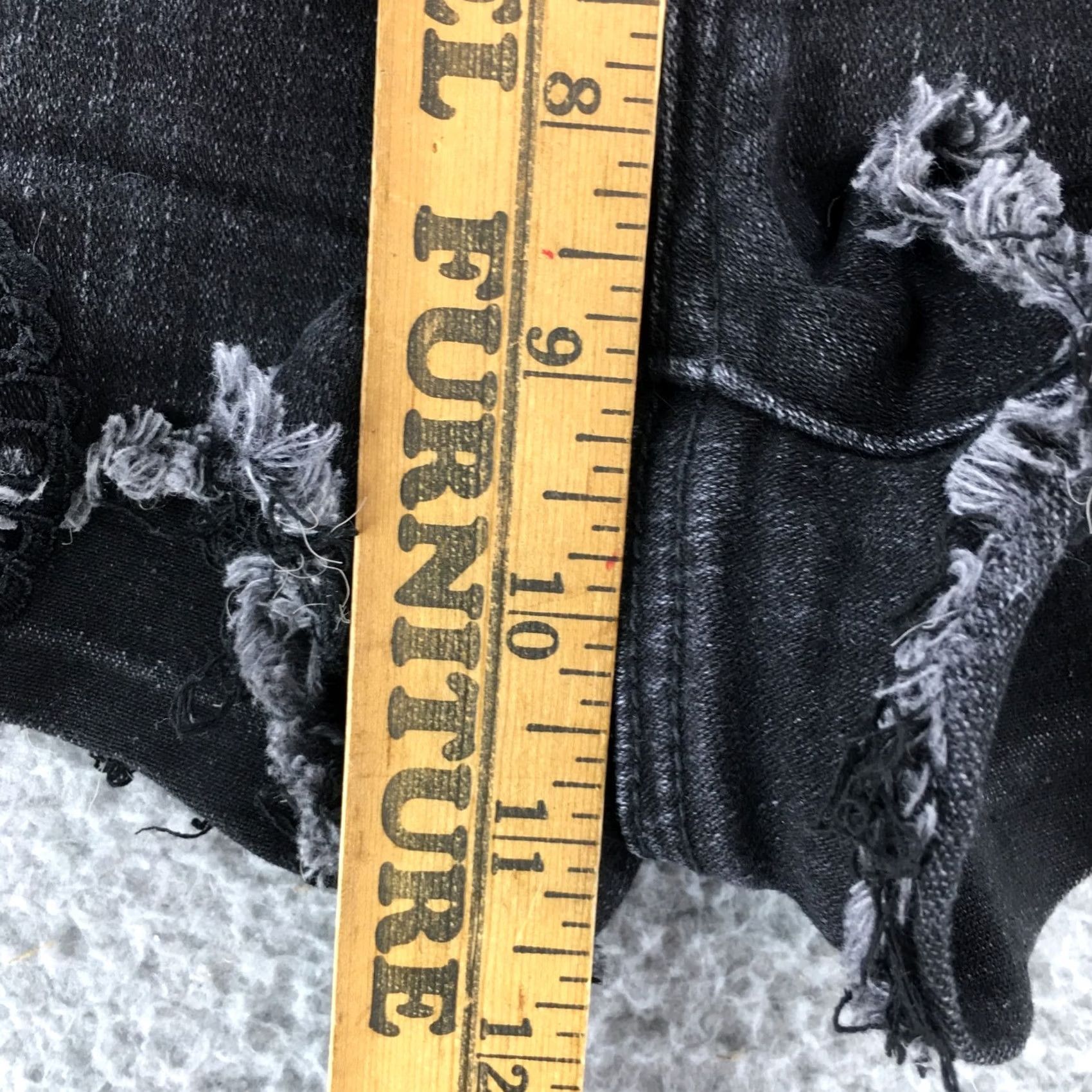 American Eagle Outfitters American Eagle Outfitters Shorts Womens 2 Black Mid Rise Zip Fly 5 Pockets Cut-Off Lace Shorts Size 26" / US 2 / IT 38 - 6 Thumbnail