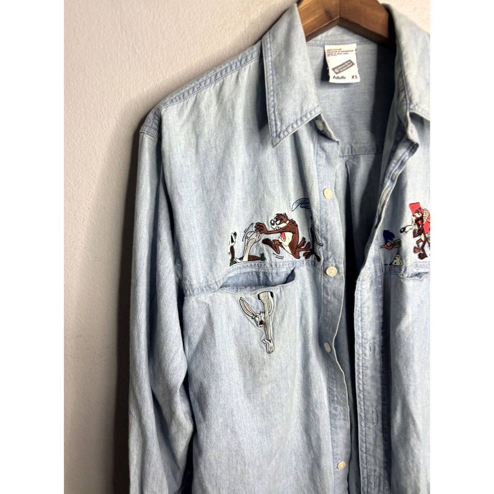 Vintage VINTAGE Warner Bros Studio Store Shirt Mens XS Denim Looney Tunes Embroidered Size US XS / EU 42 / 0 - 2 Thumbnail