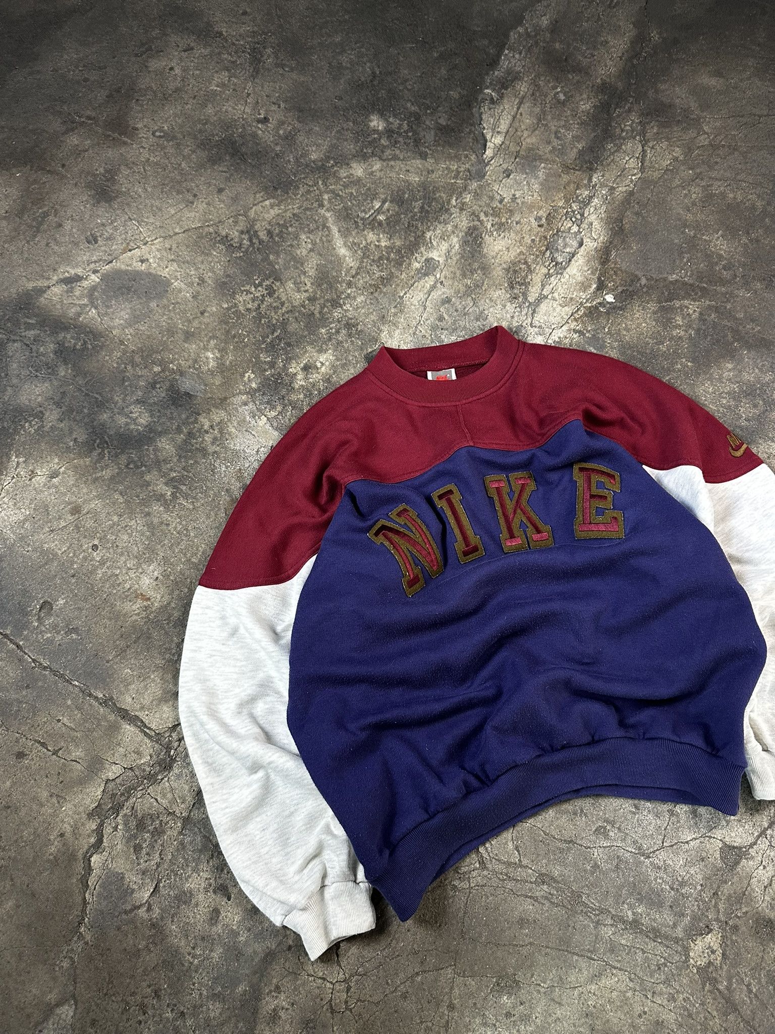 Nike 90s Nike Spellout Boxy Crewneck Size US M / EU 48-50 / 2 - 2 Thumbnail