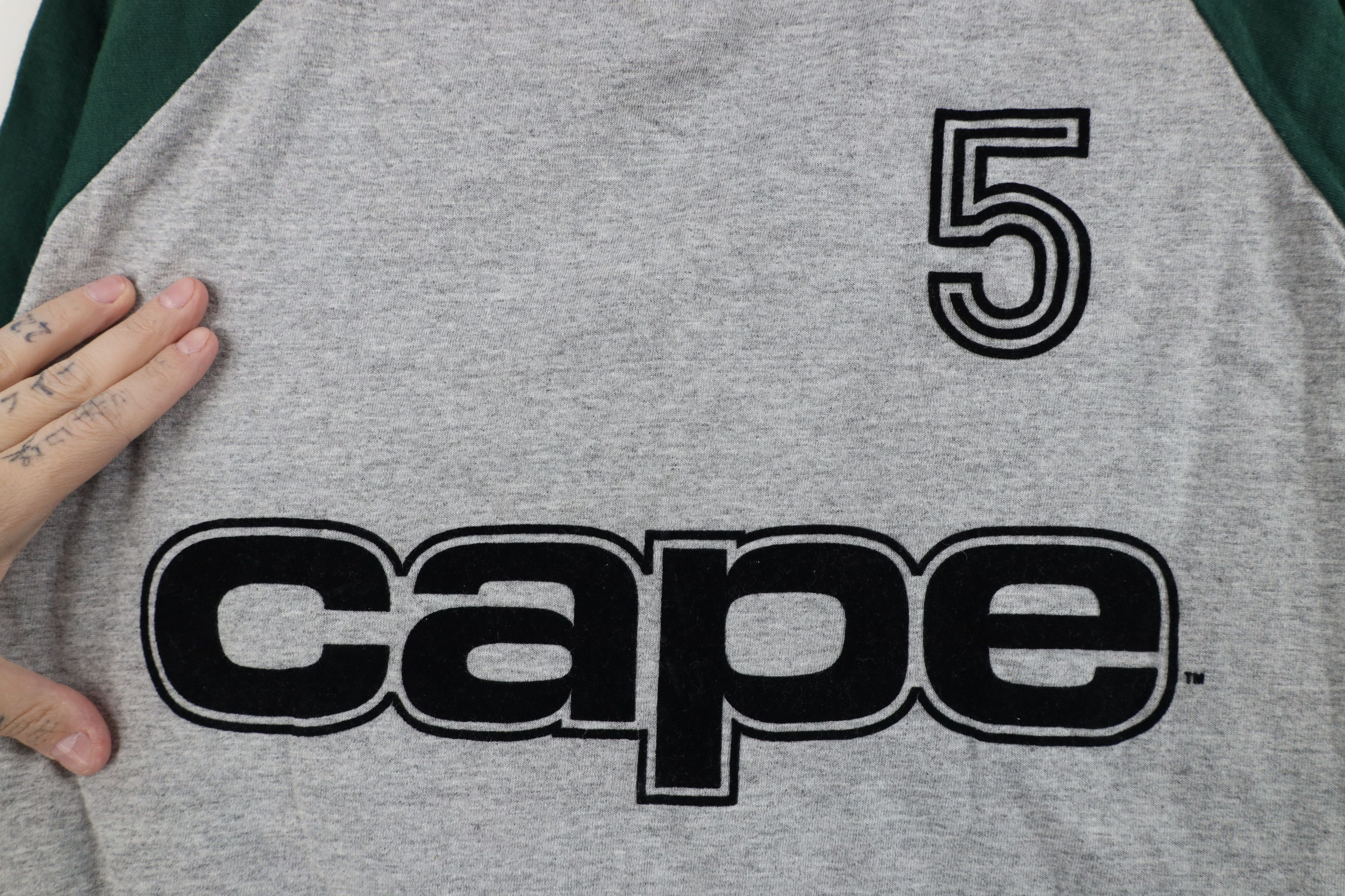 Vintage Vintage 90s Cape National Skateboards Raglan T-Shirt USA Size US L / EU 52-54 / 3 - 4 Thumbnail