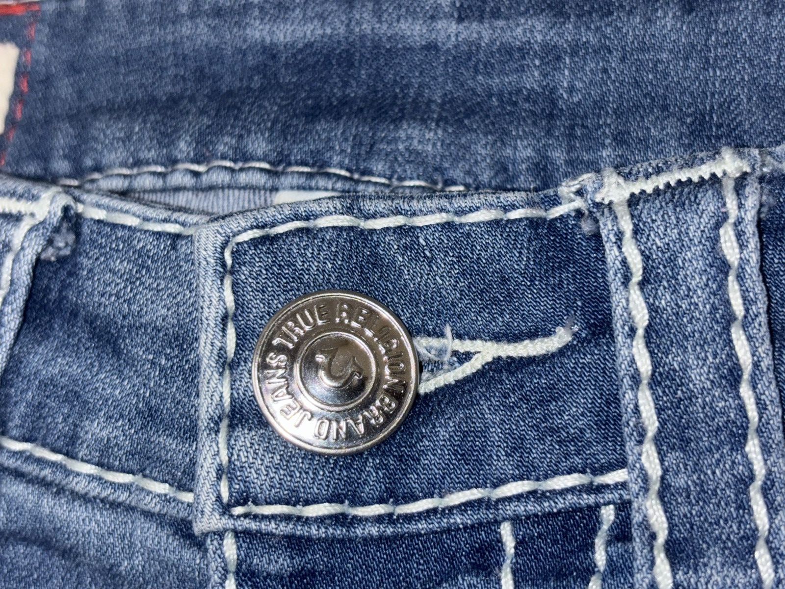 True Religion True Religion Jayde Mid-Rise Classic Shorts Light Denim 24 Size 24" / US 00 / IT 34 - 8 Thumbnail
