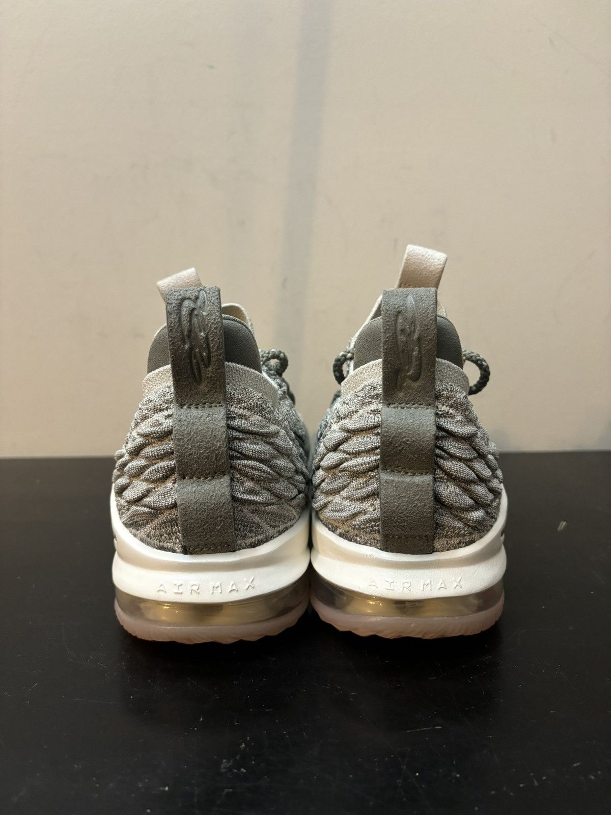 Nike Nike Lebron 15 Low Light Bone Size US 9 / EU 42 - 5 Thumbnail
