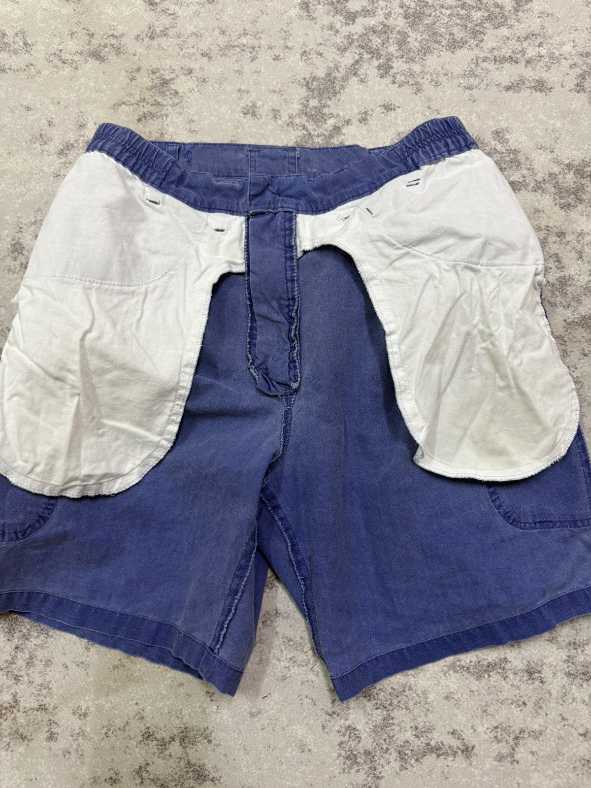 Columbia Vintage Columbia Outdoor Cargo Short Pants Faded Colour Size US 29 - 15 Thumbnail