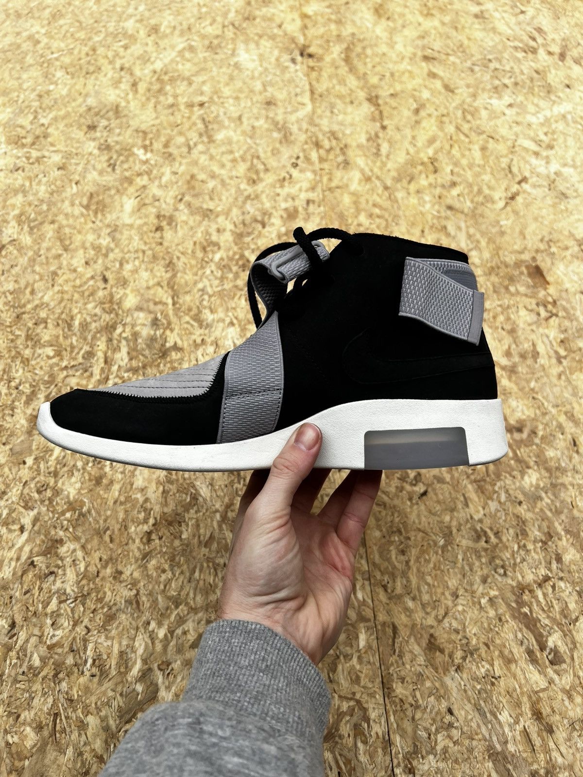 Fear of God × Nike Nike Fear of God Raid Size US 10 / EU 43 - 3 Thumbnail