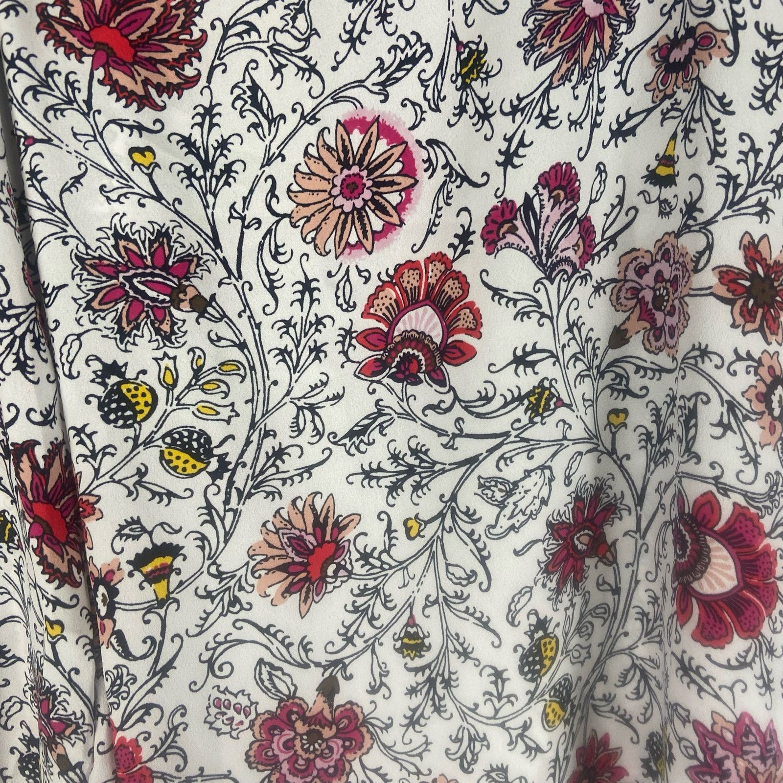 Ann Taylor LOFT Women’s Tapestry Smocked Ruffle Blouse Size Medium Size M / US 6-8 / IT 42-44 - 7 Thumbnail