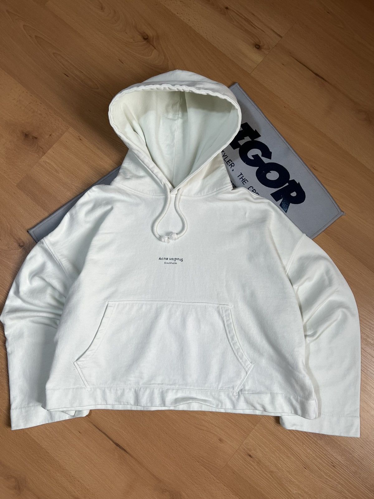 Acne Studios Acne Studios Stamp logo cropped boxy white hoodie XS-S Size US XS / EU 42 / 0 - 7 Thumbnail