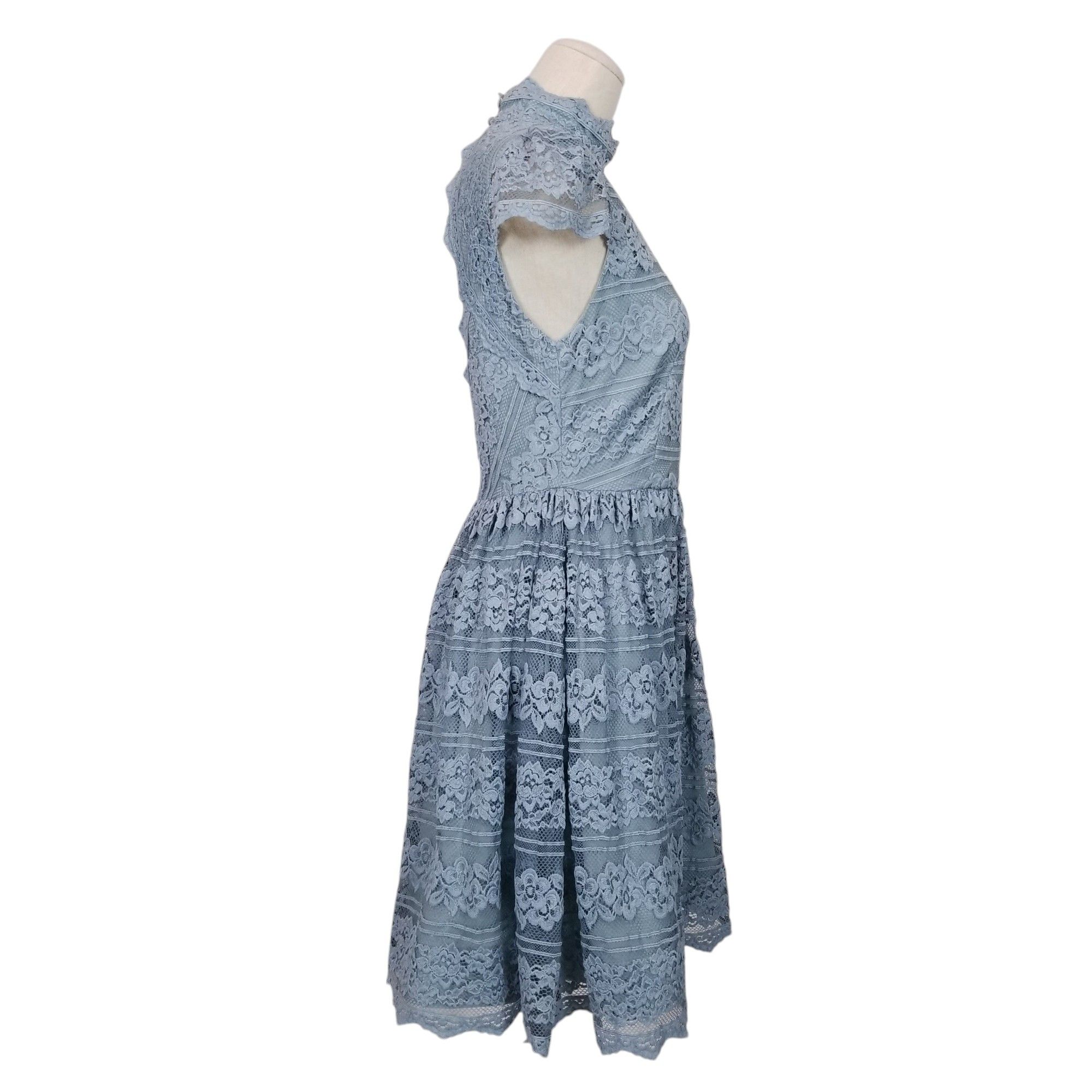 Alice + Olivia Maureen Lace Dress Size S / US 4 / IT 40 - 7 Thumbnail