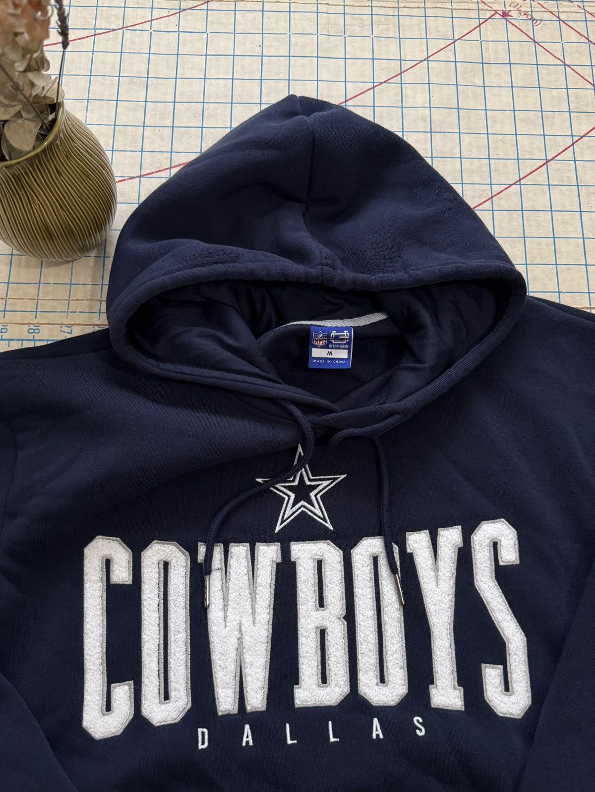 NFL NWOT NFL Team Apparel Dallas Cowboys Hoodie Size Medium Flaw Size US M / EU 48-50 / 2 - 6 Thumbnail