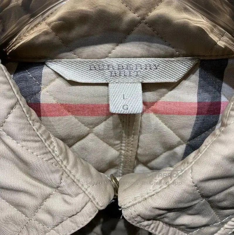 Burberry Burberry Quilted Cotton Jacket in Khaki. Size L / US 10 / IT 46 - 4 Thumbnail